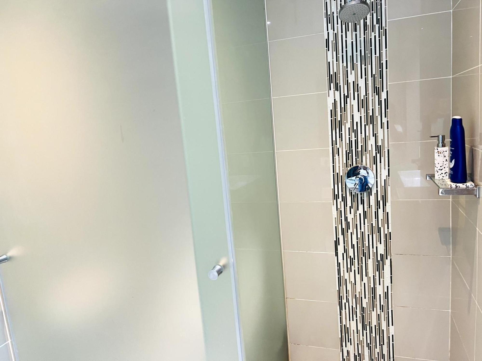 Apartamento New Revamped Luxury Suite In Sandton City
