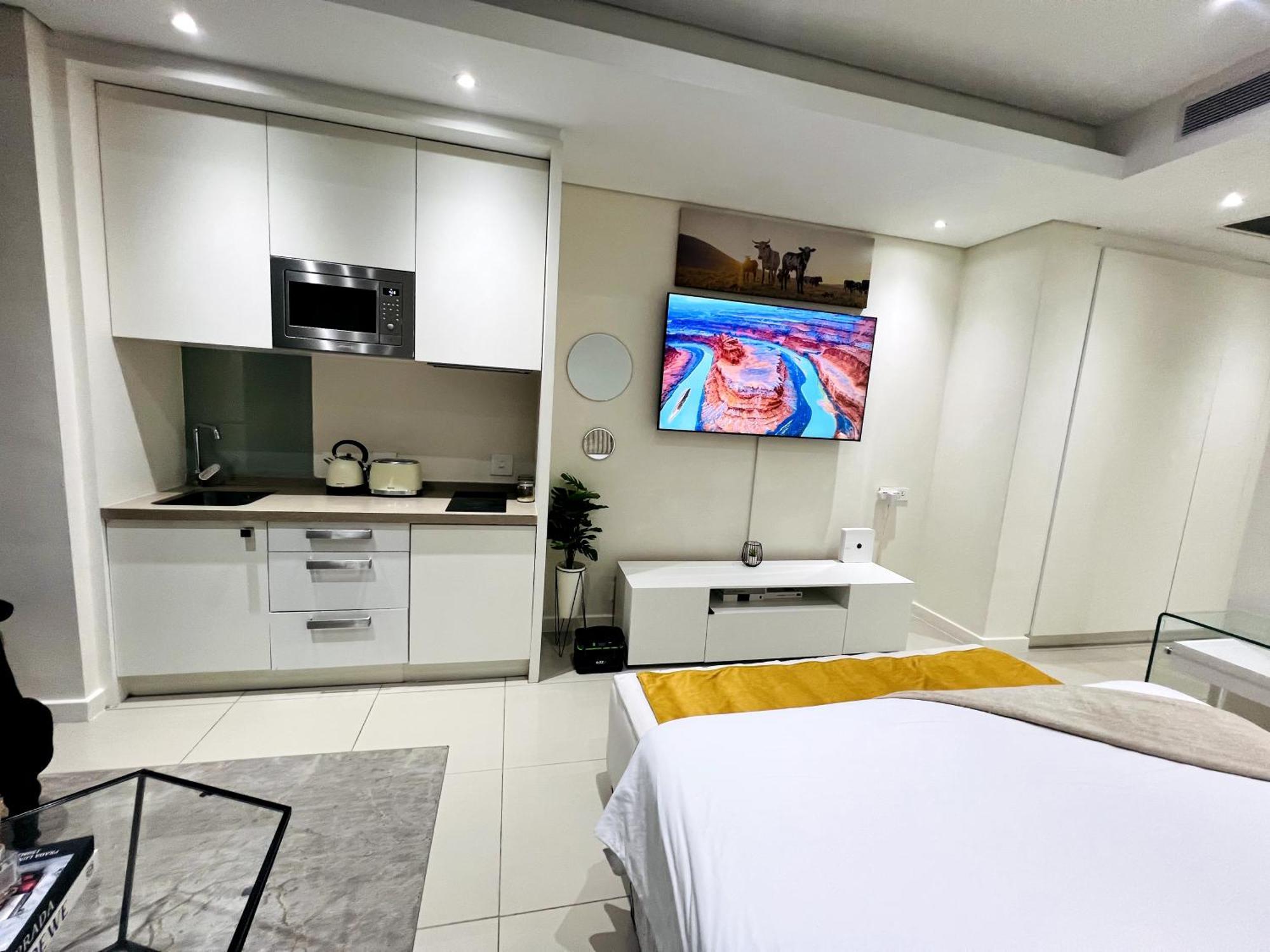 New Revamped Luxury Suite In Sandton City