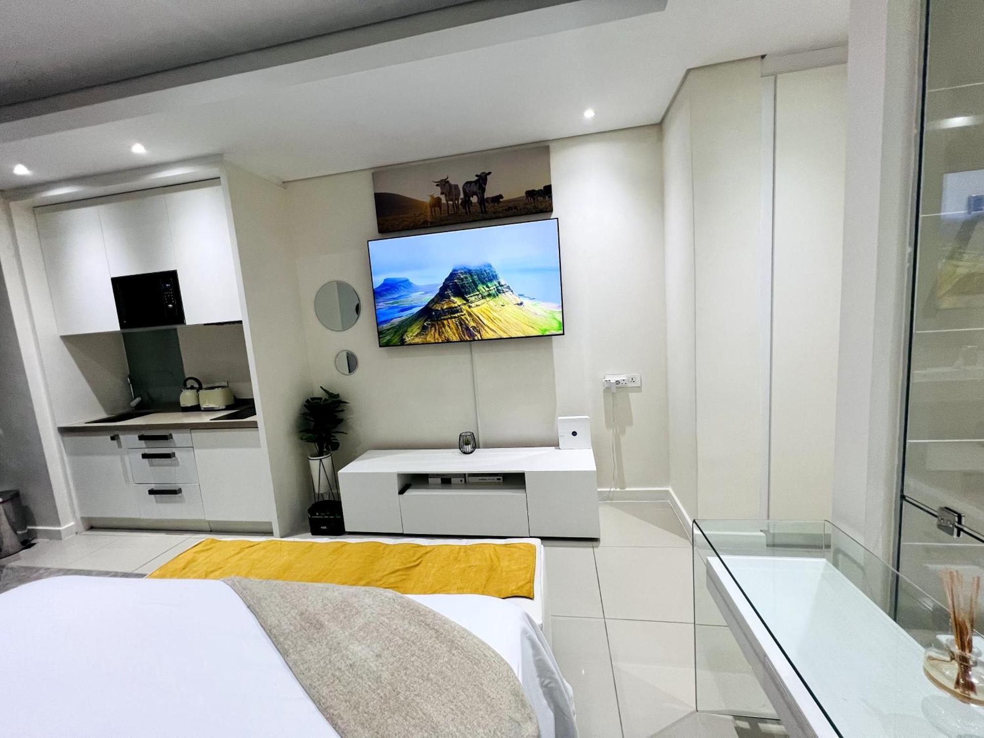 New Revamped Luxury Suite In Sandton City Apartamento