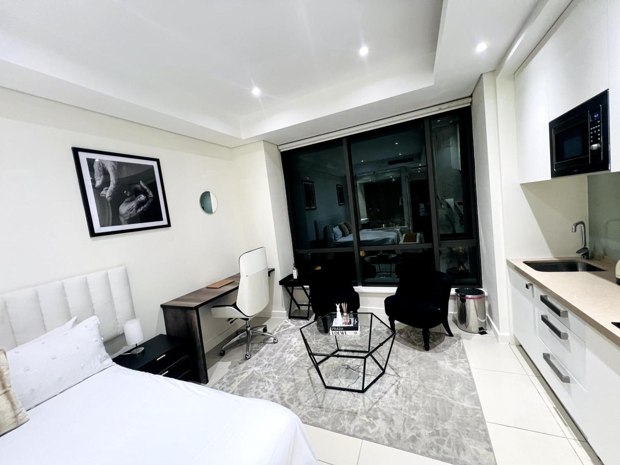 New Revamped Luxury Suite In Sandton City Joanesburgo