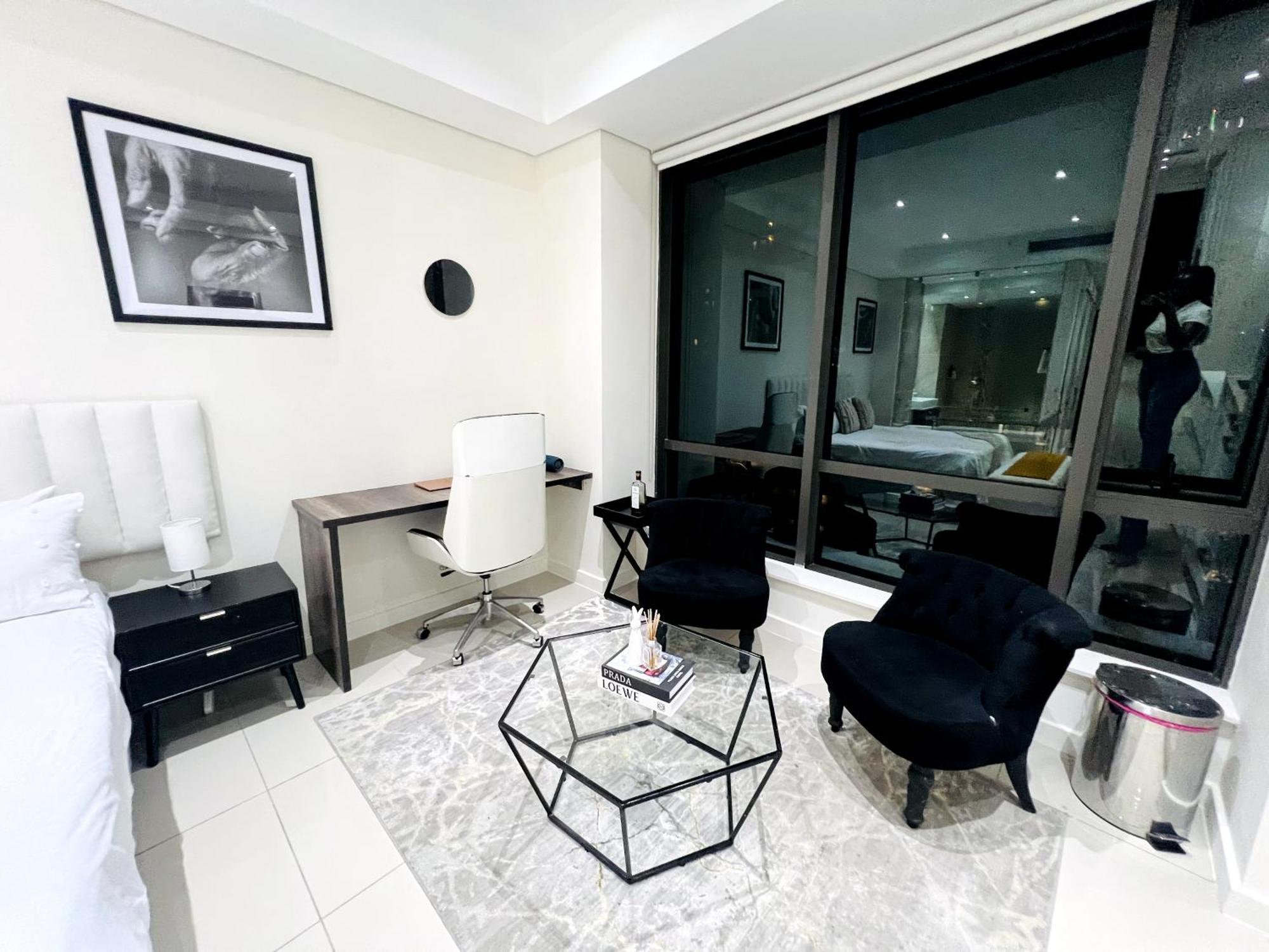 New Revamped Luxury Suite In Sandton City * Joanesburgo