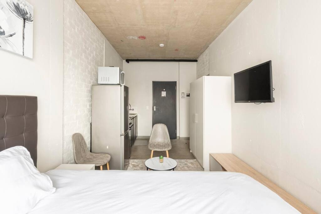 Apartment Away From In Maboneng