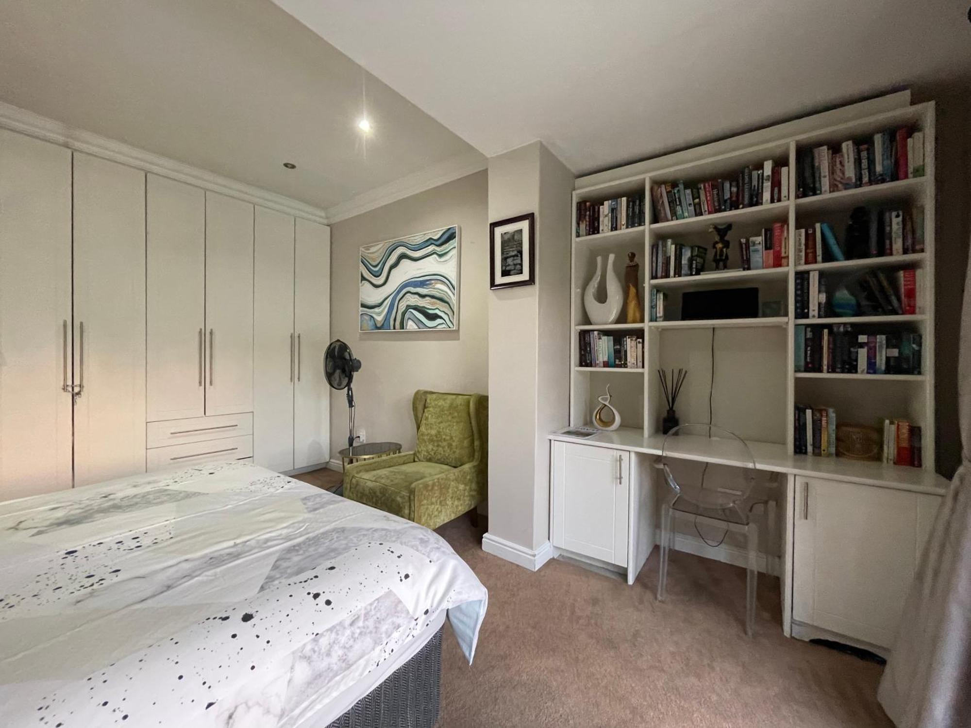 The Ridgeback, 4 Bedroom House Bryanston