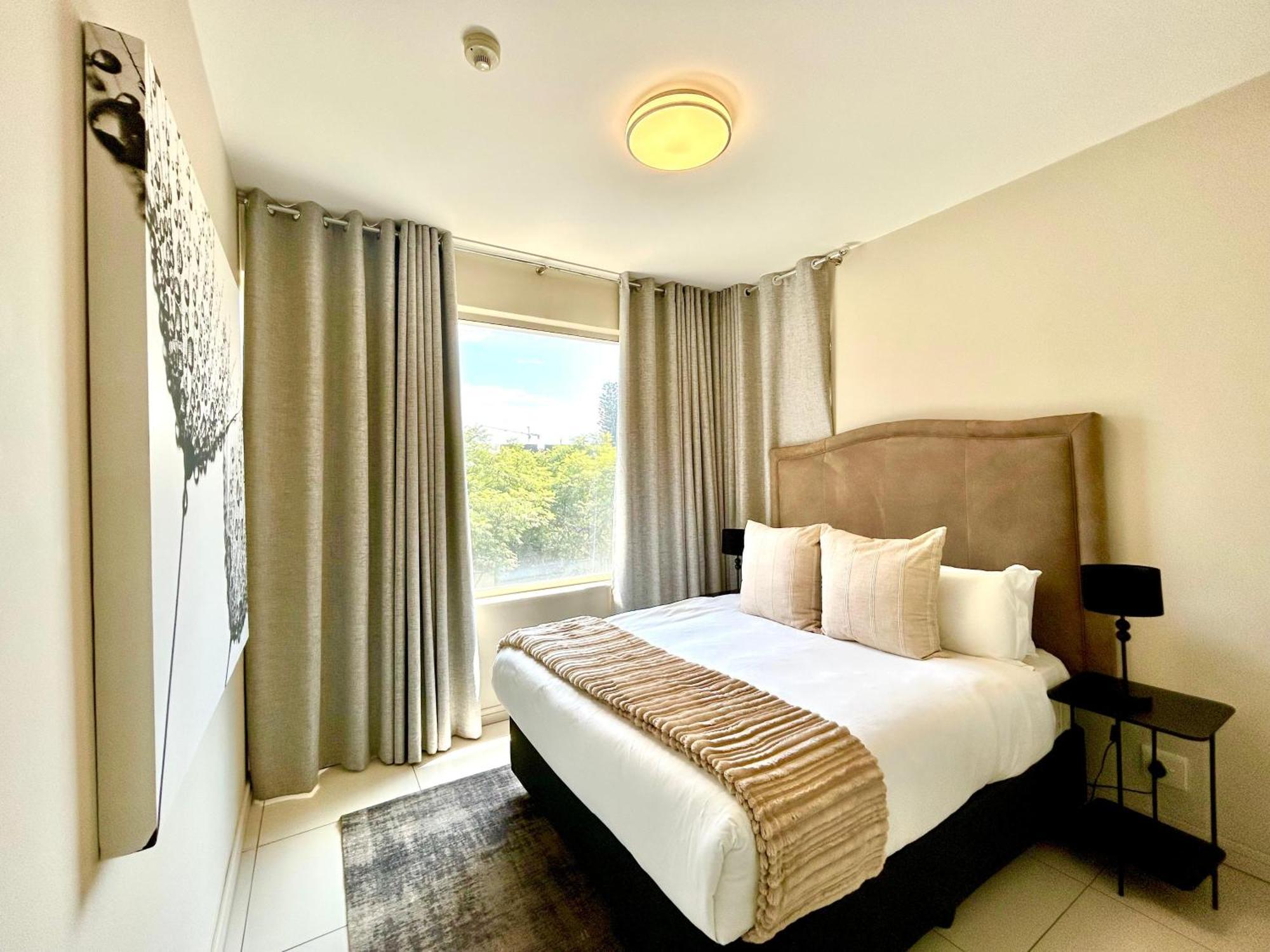 The Serviced Collection At The Tyrwhitt Rosebank * Johannesburg