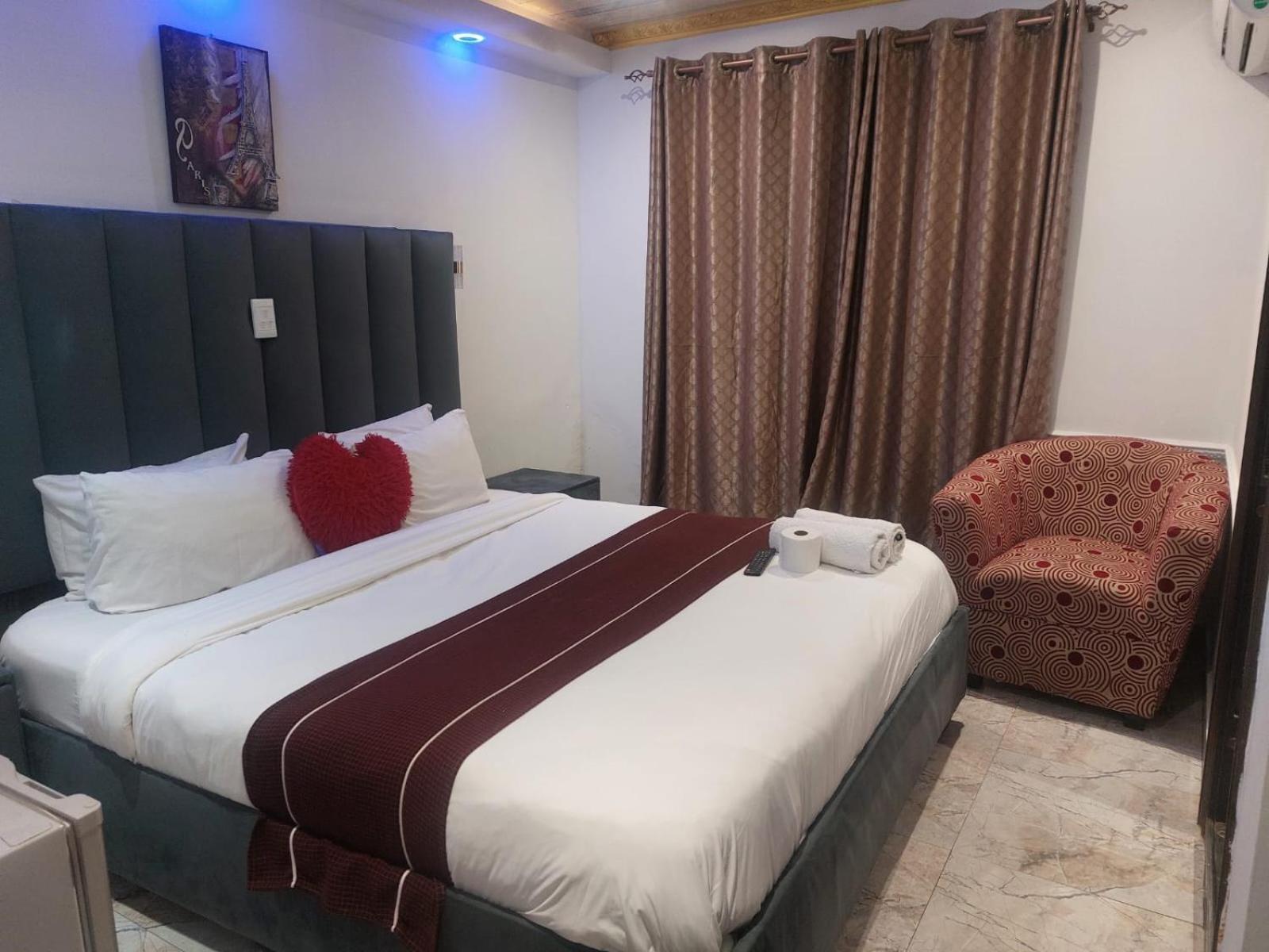 Gold Crown International Hotel 3*