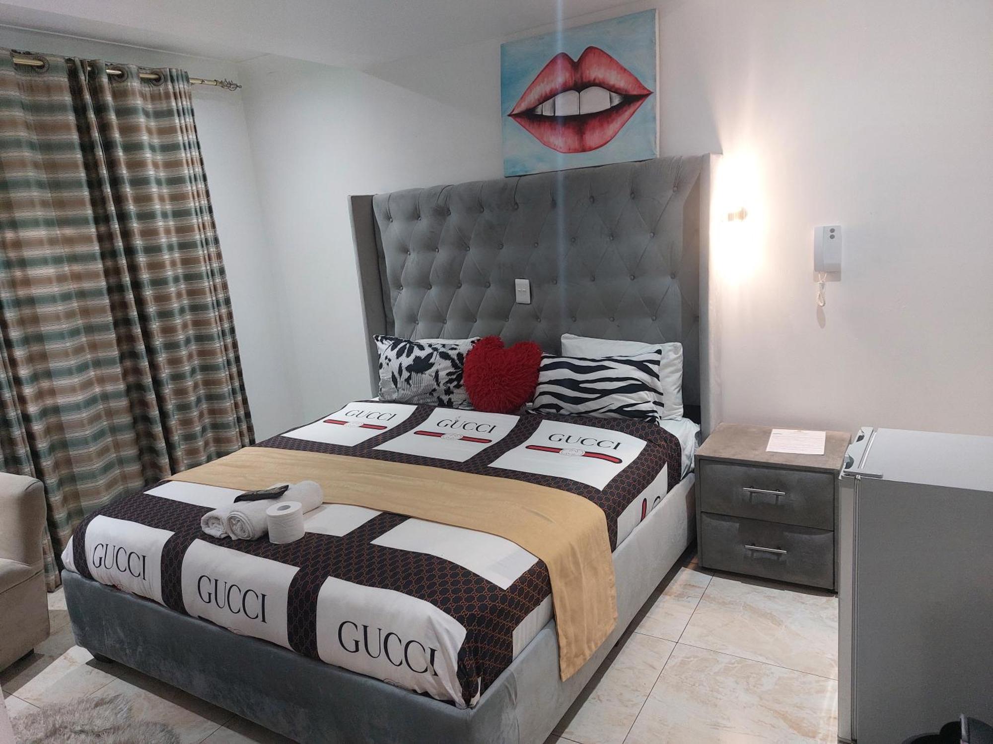 Gold Crown International Hotel 3*
