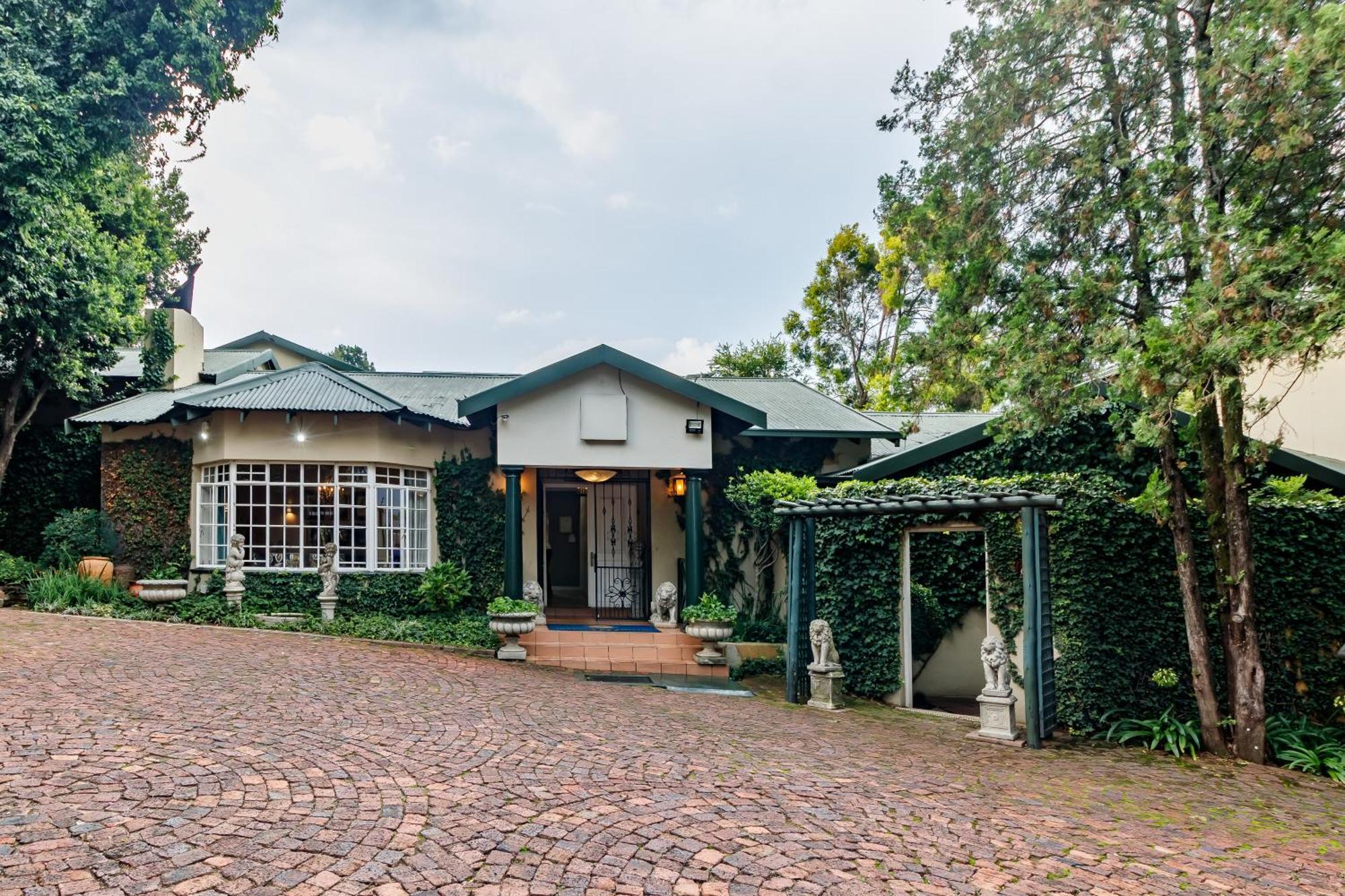 Nhà khách Sandton Amar Boutique *