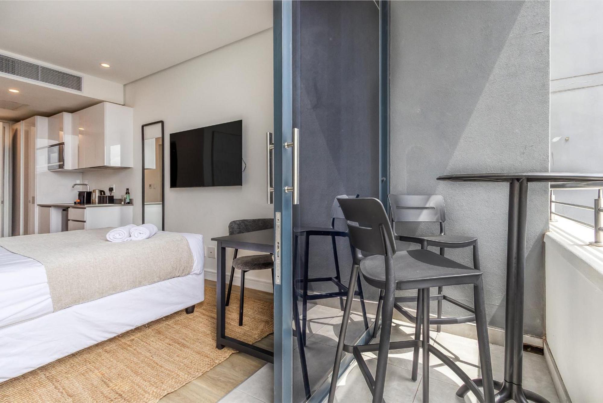 Illovo Apartment