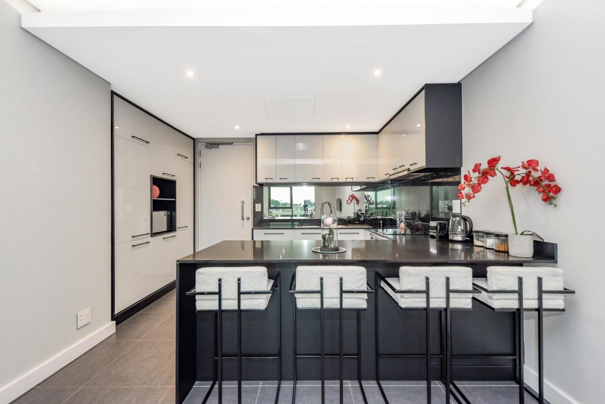 Apartment Park - Building With Generator Johannesburg