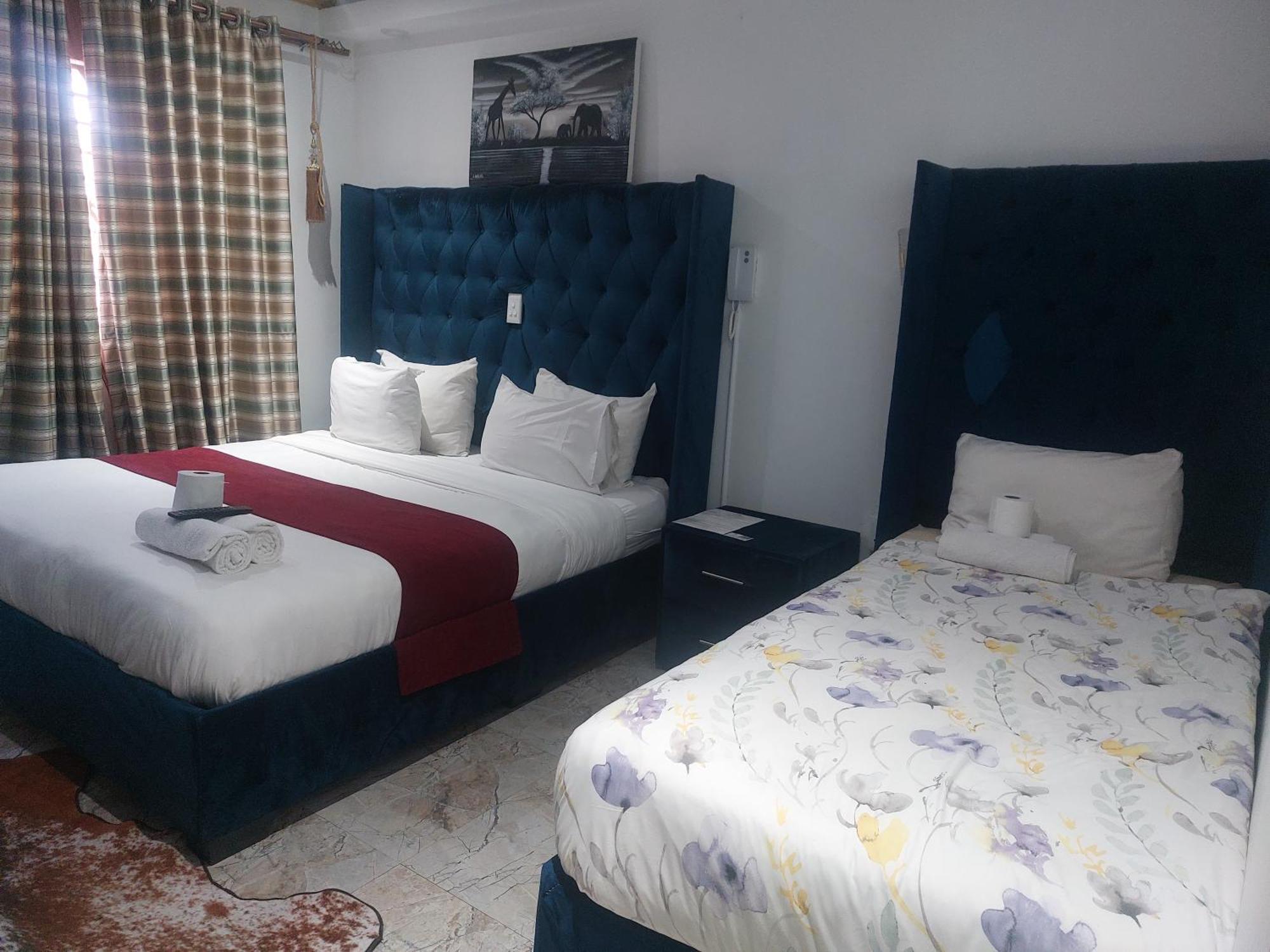 Gold Crown International Hotel 3*