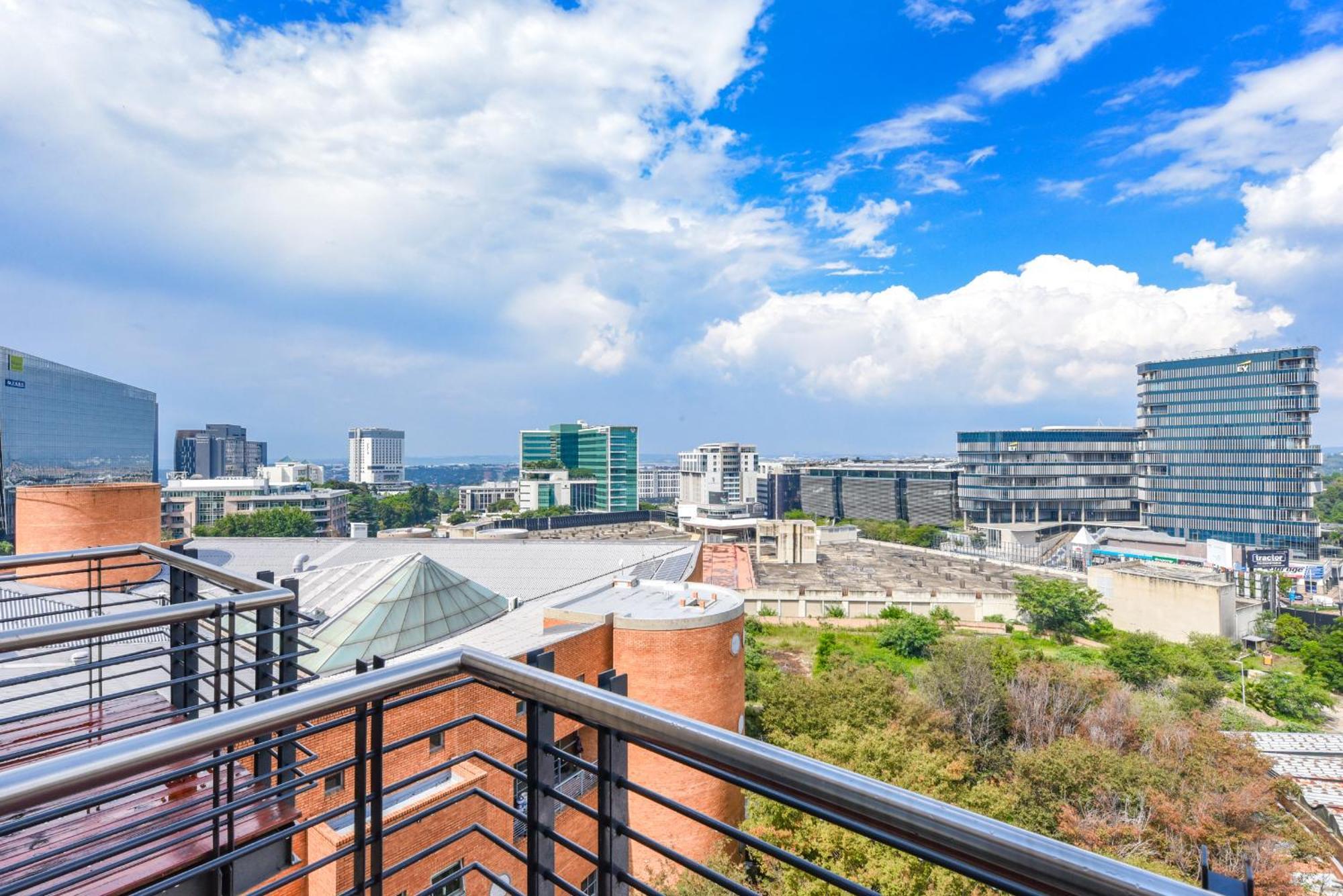 Raphael Penthouse Luxury Apartment Johannesburg