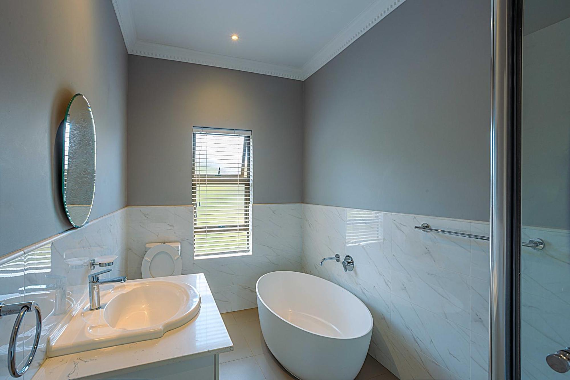 Adinkra Boutique Hotel 3*
