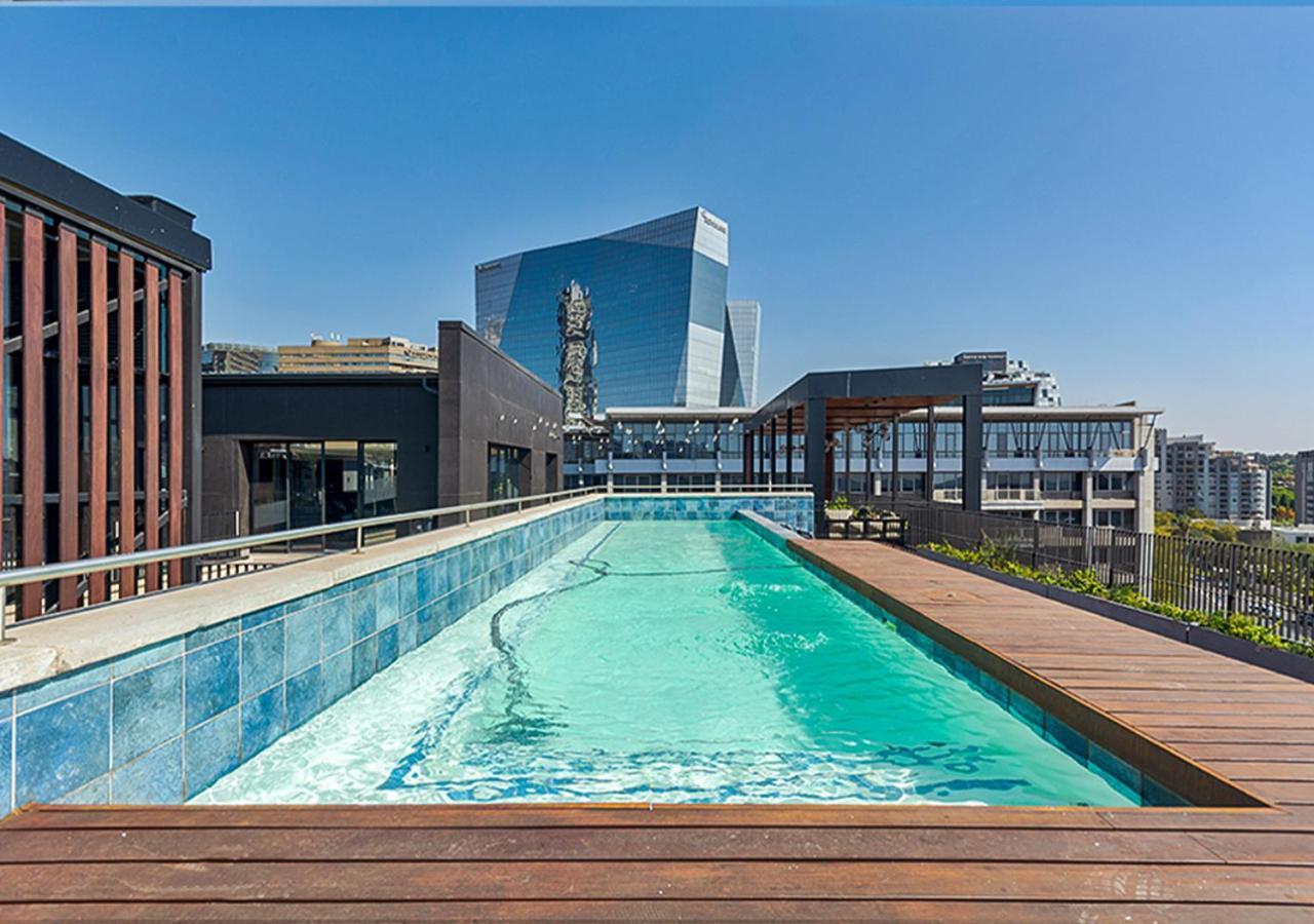 Sandton Splendid 510 Power Backup Water Backup Apartment