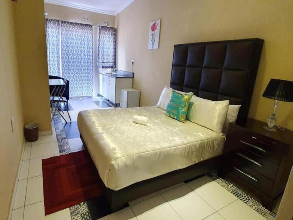 Evelyn Place Johannesburg
