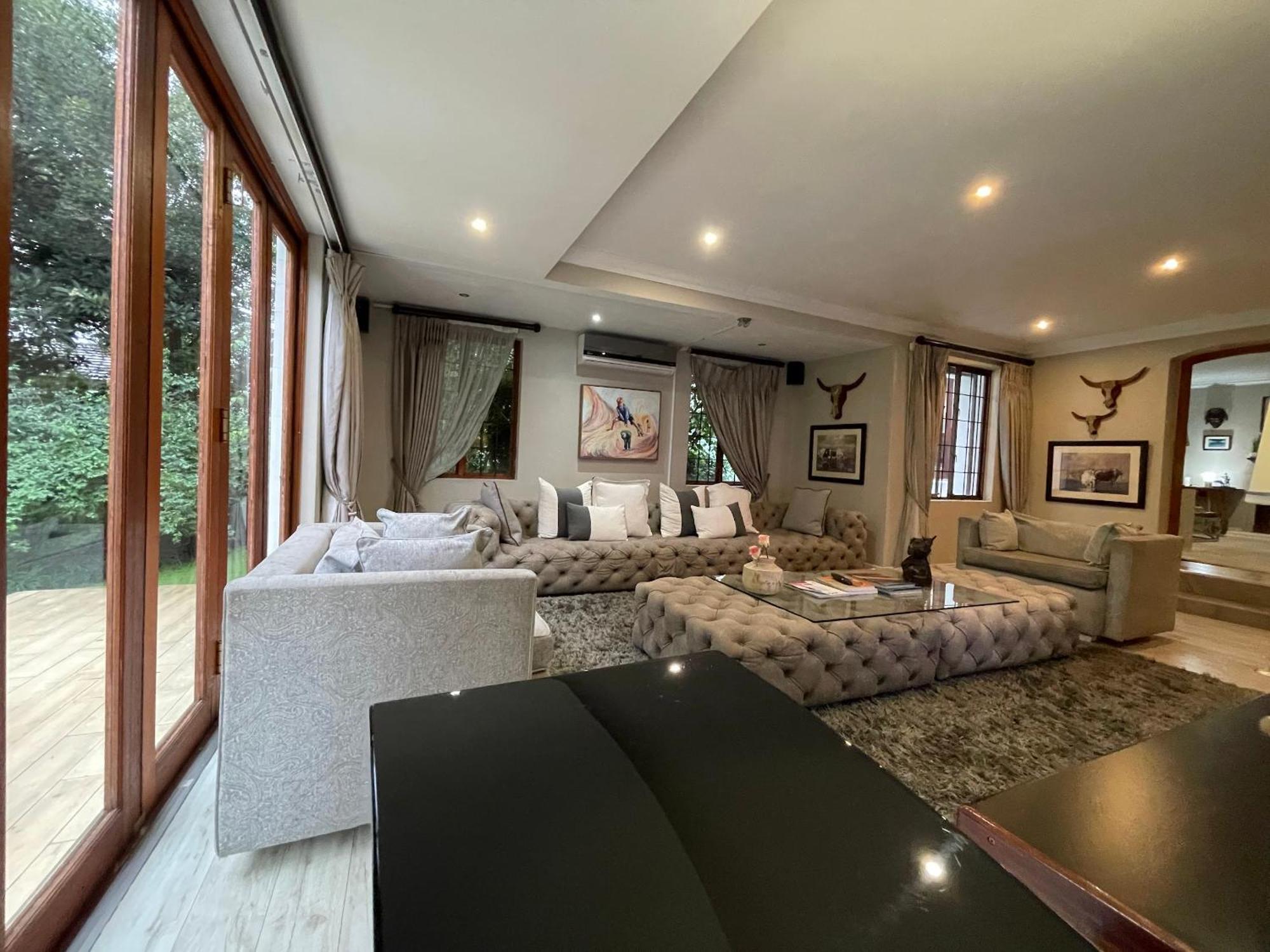 The Ridgeback, 4 Bedroom House Bryanston Casa de férias