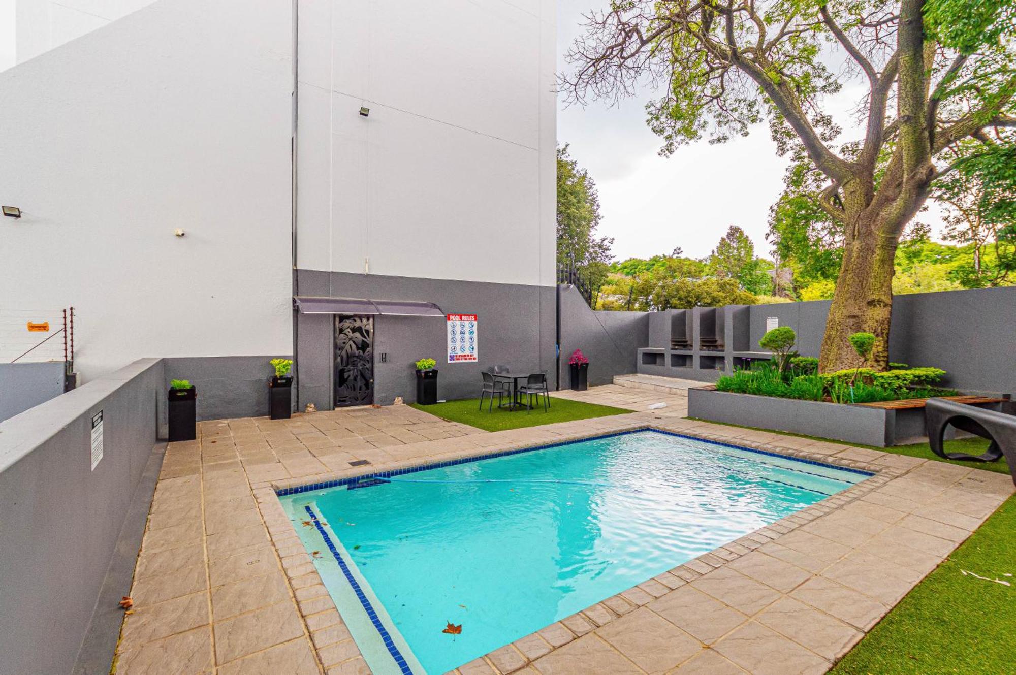 1 Bed Serene At The Bolton, Rosebank, Apartment Johannesburg
