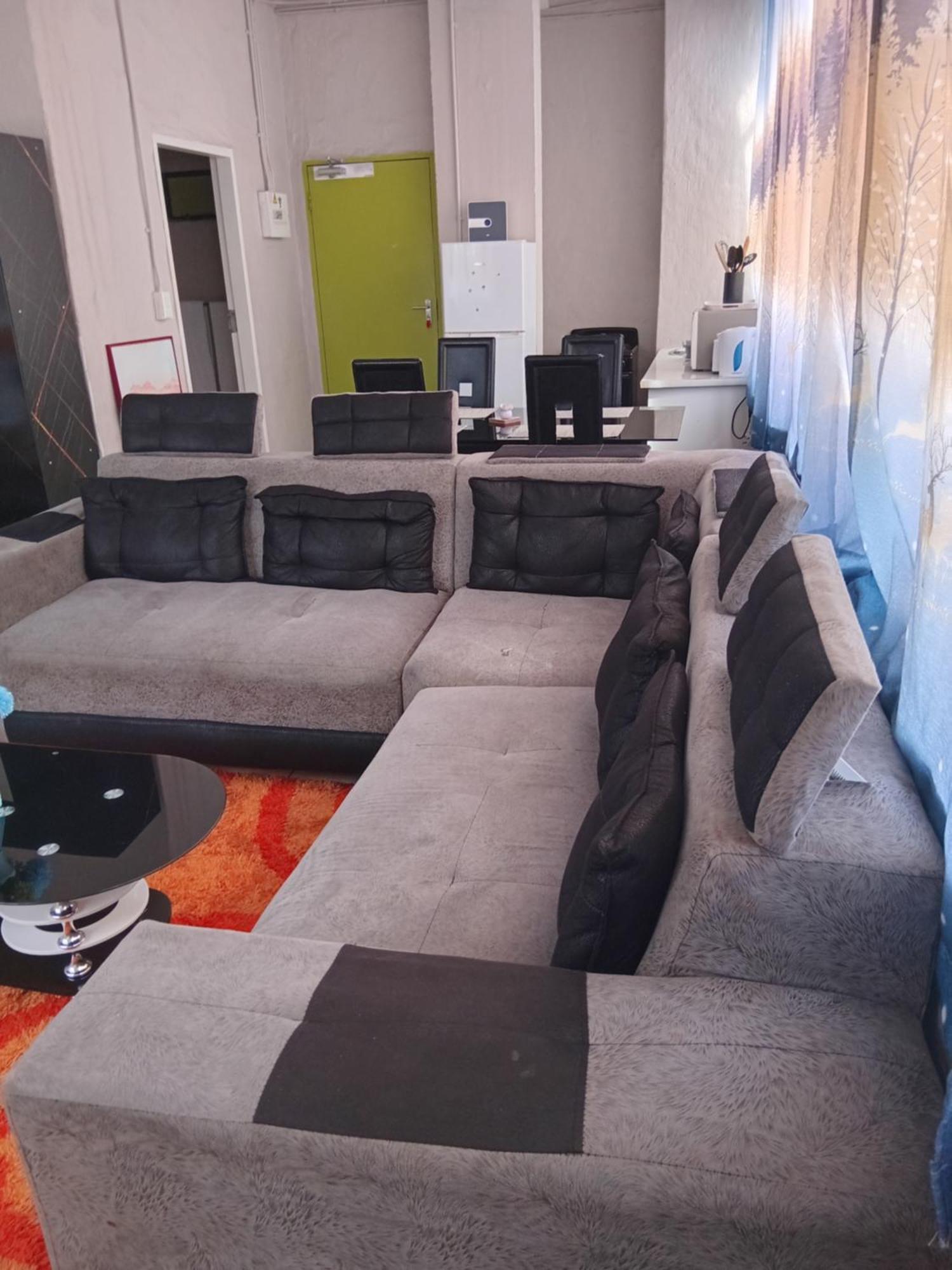 Close Curtains Maboneng Apartment *