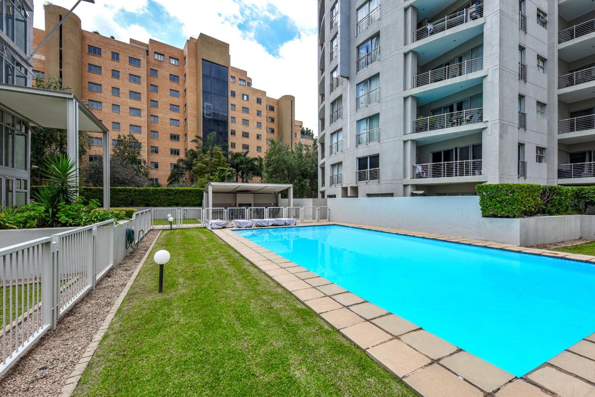 Topaz In Sandton Apartment *
