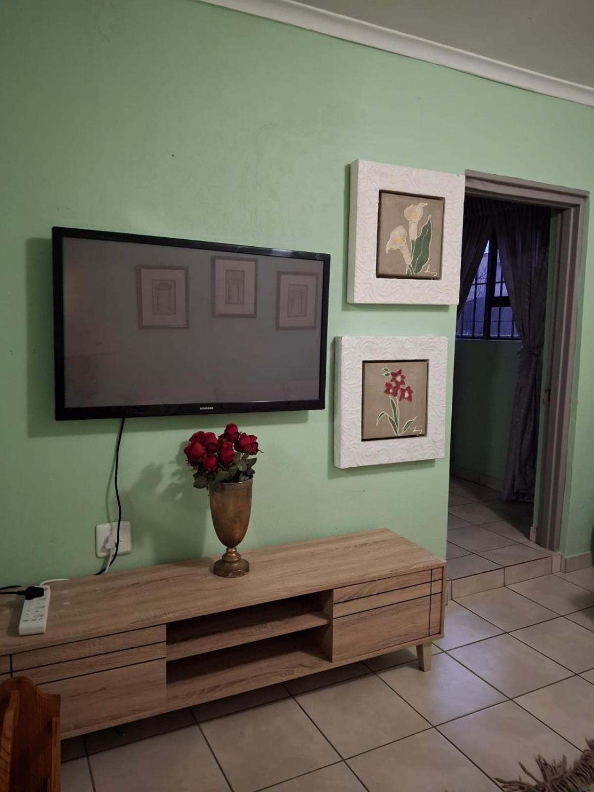 Theza's Palace Guest house Johannesburg