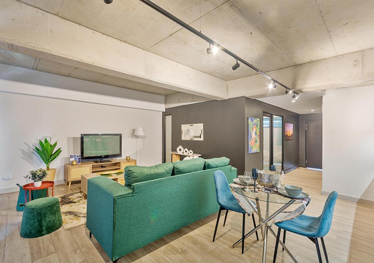 Sandton Splendid 510 Power Backup Water Backup Apartment Johannesburg