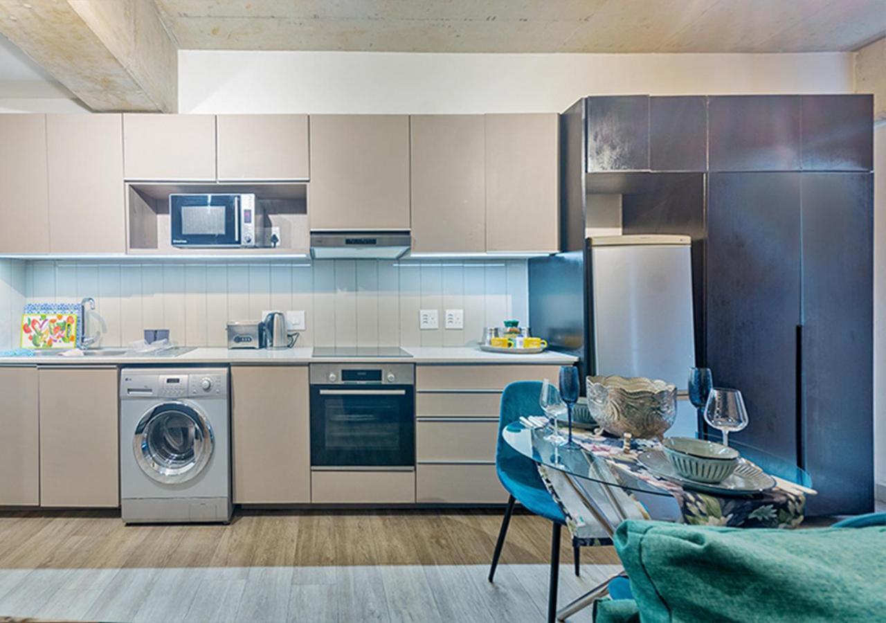 Sandton Splendid 510 Power Backup Water Backup * Johannesburg