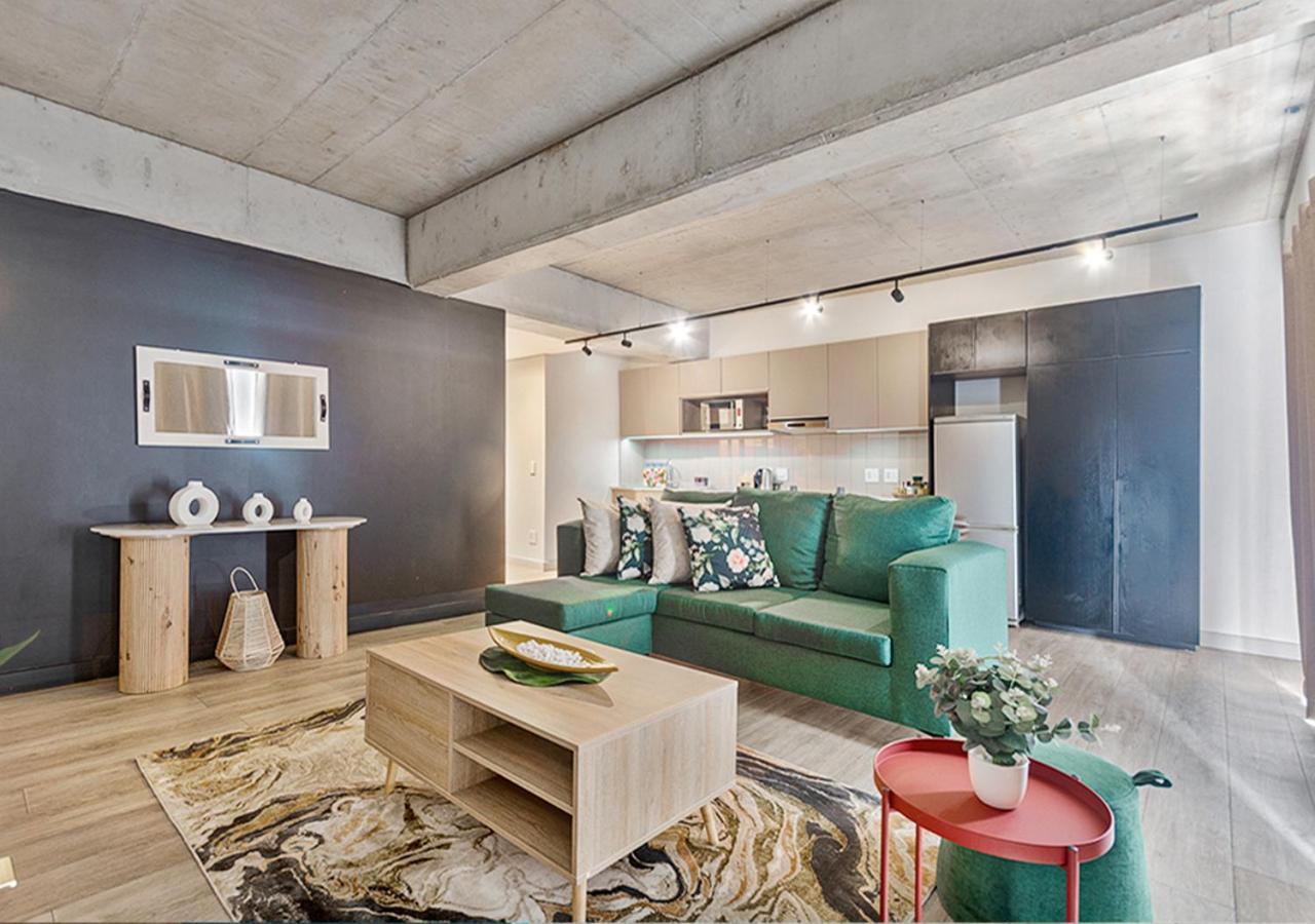 Sandton Splendid 510 Power Backup Water Backup Apartment *