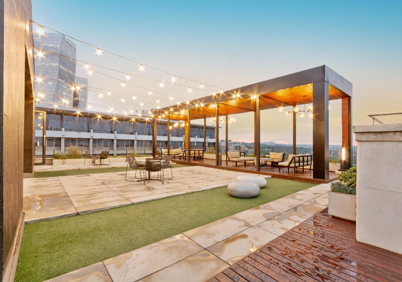 Apartment Sandton Splendid 510 Power Backup Water Backup Johannesburg