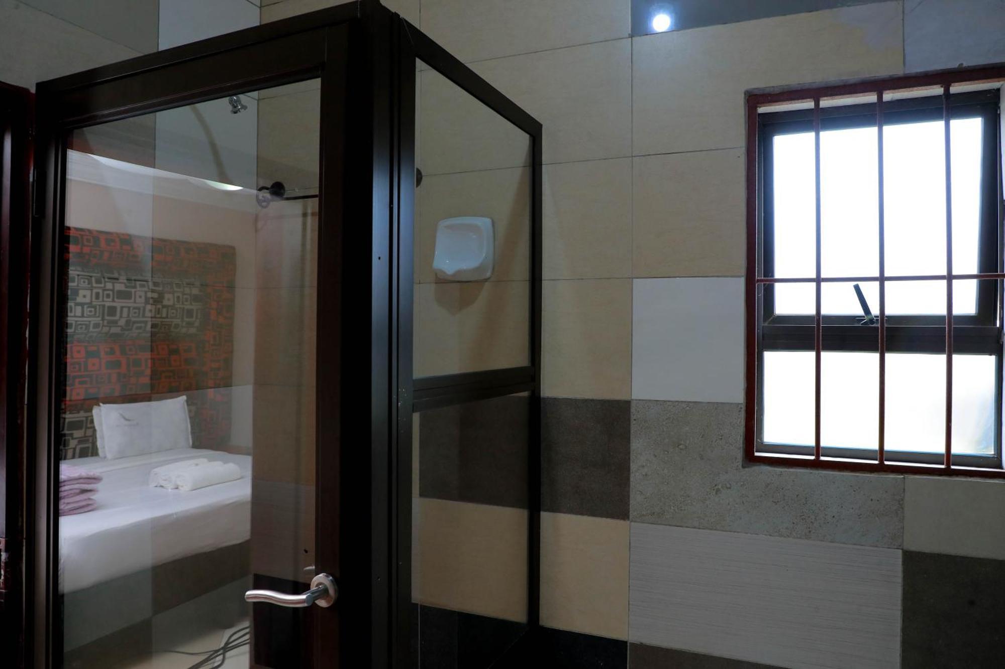 Yeoville Khách sạn 4*