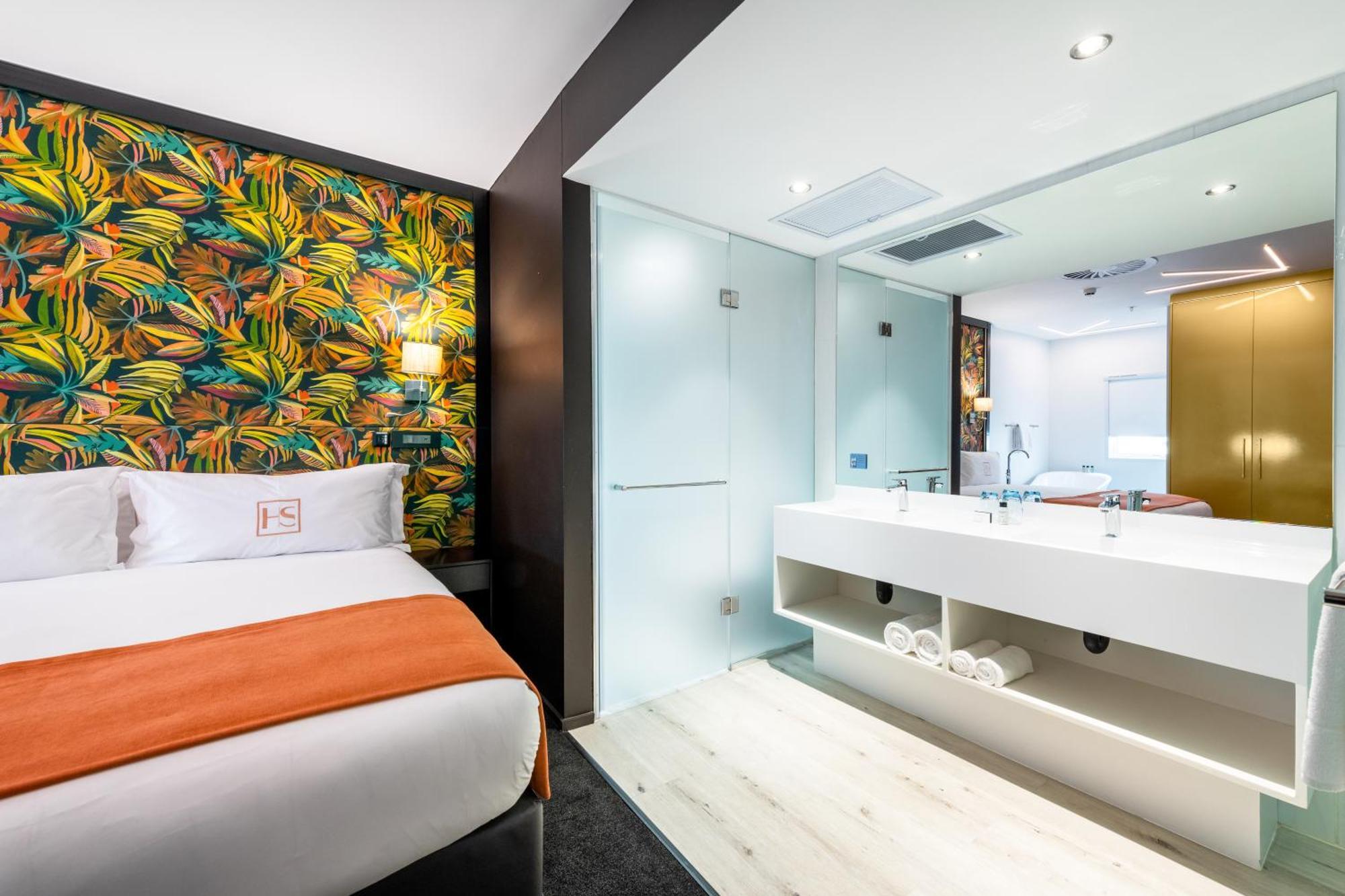 Sky Sandton 3*