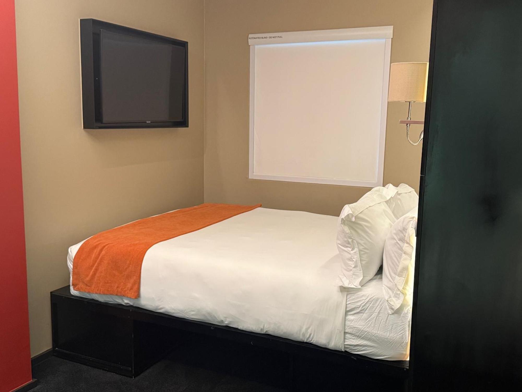Hotel Sky Sandton 3*