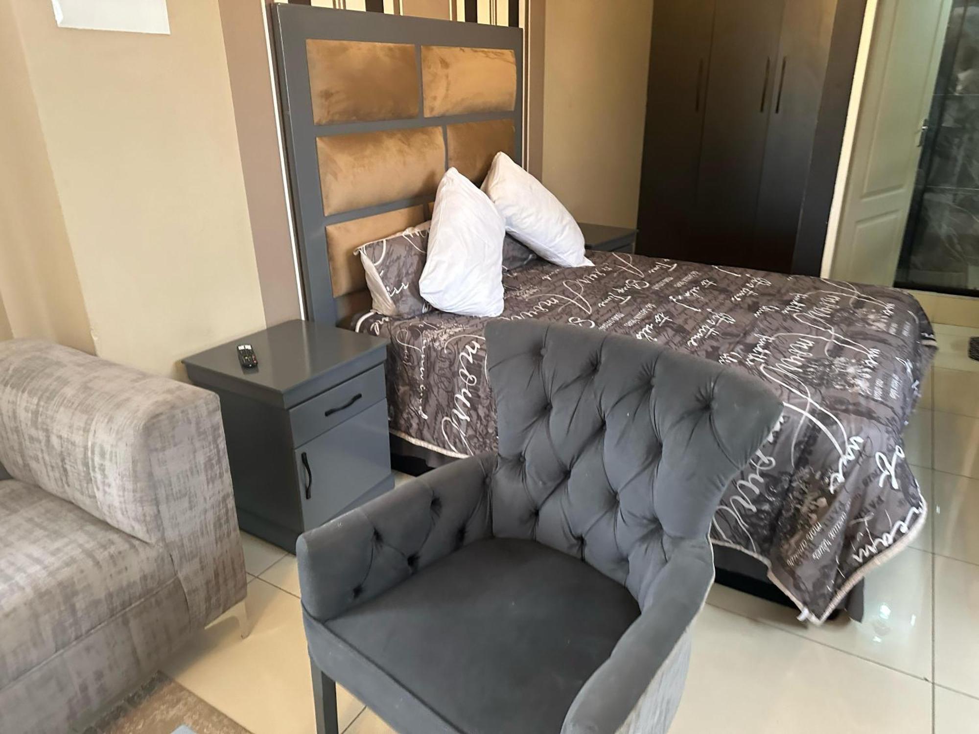 Lemao Guest house *