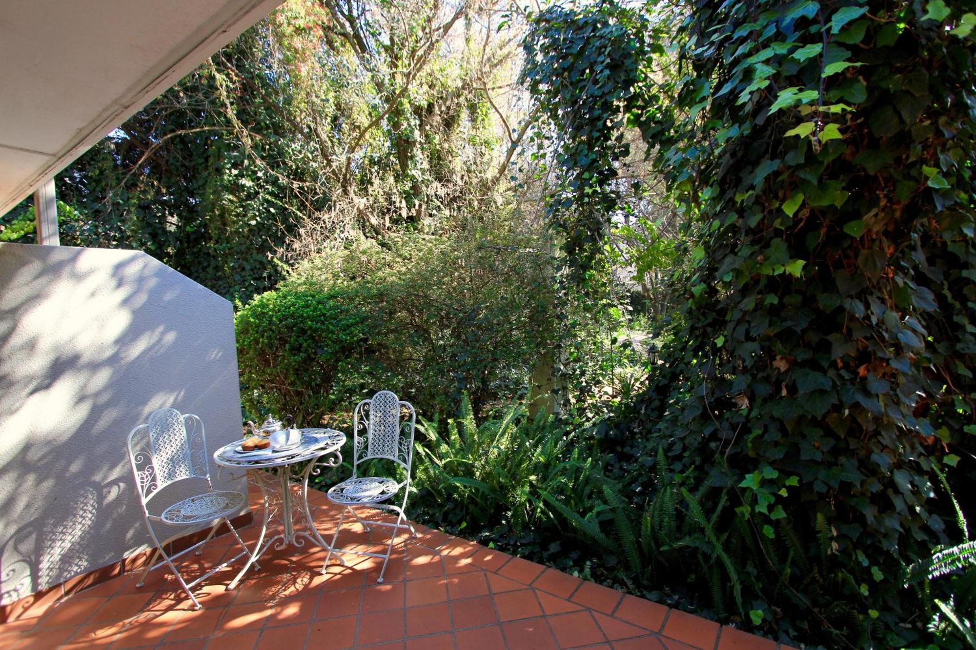 Melrose Place Boutique 4*