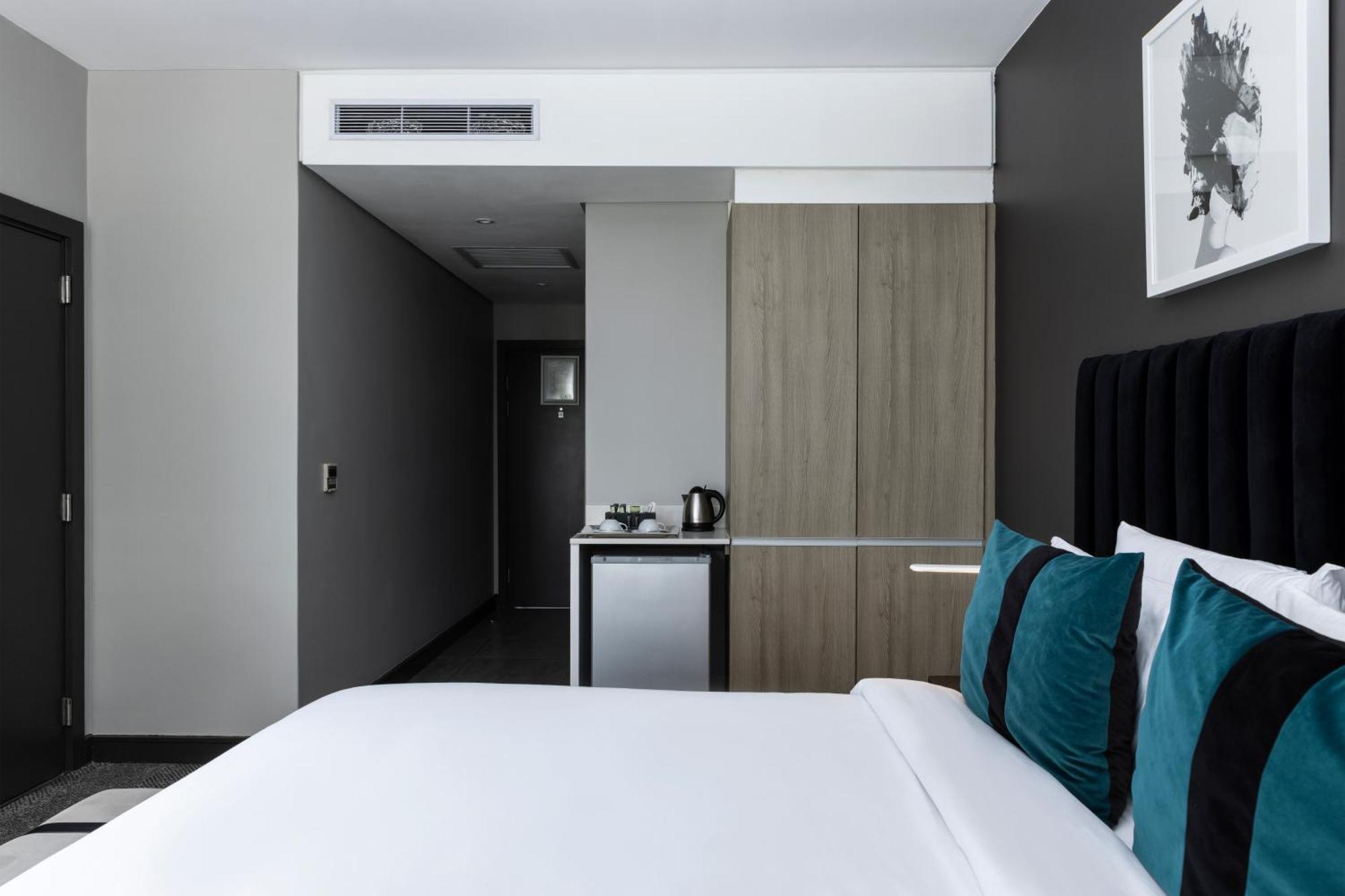 Hotel The Capital Empire