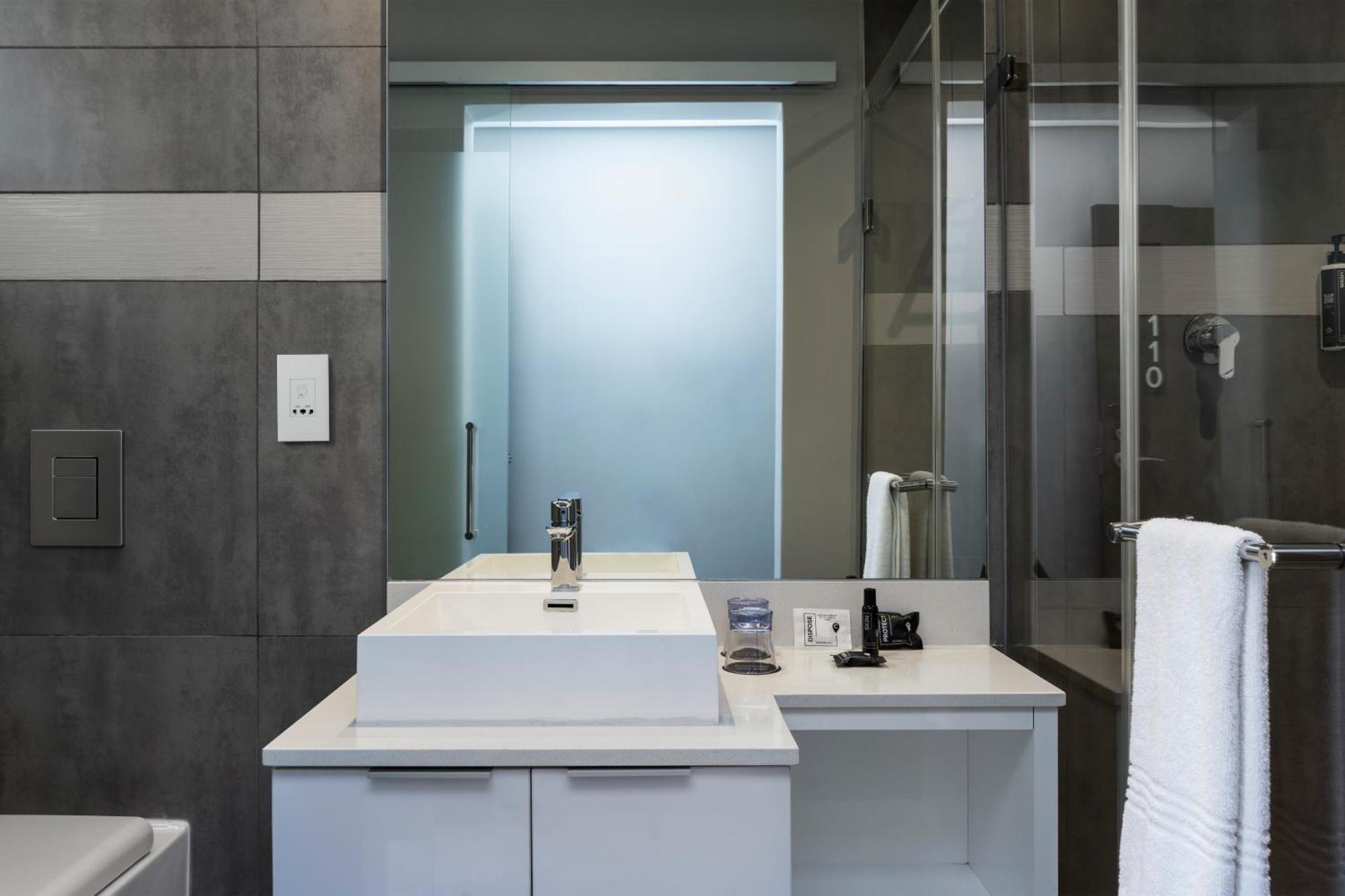 Hotel The Capital Empire 4*