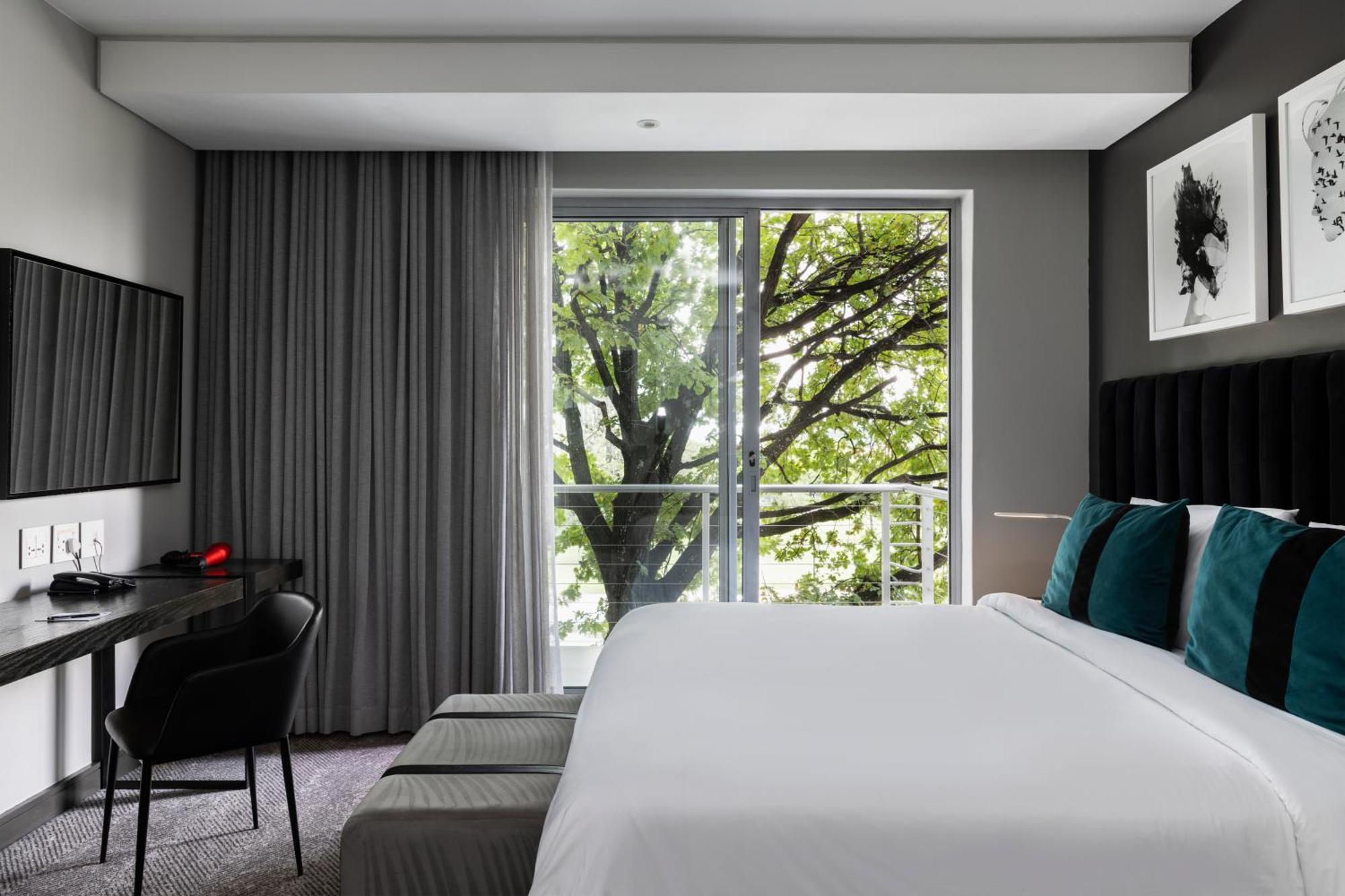 Hotel The Capital Empire