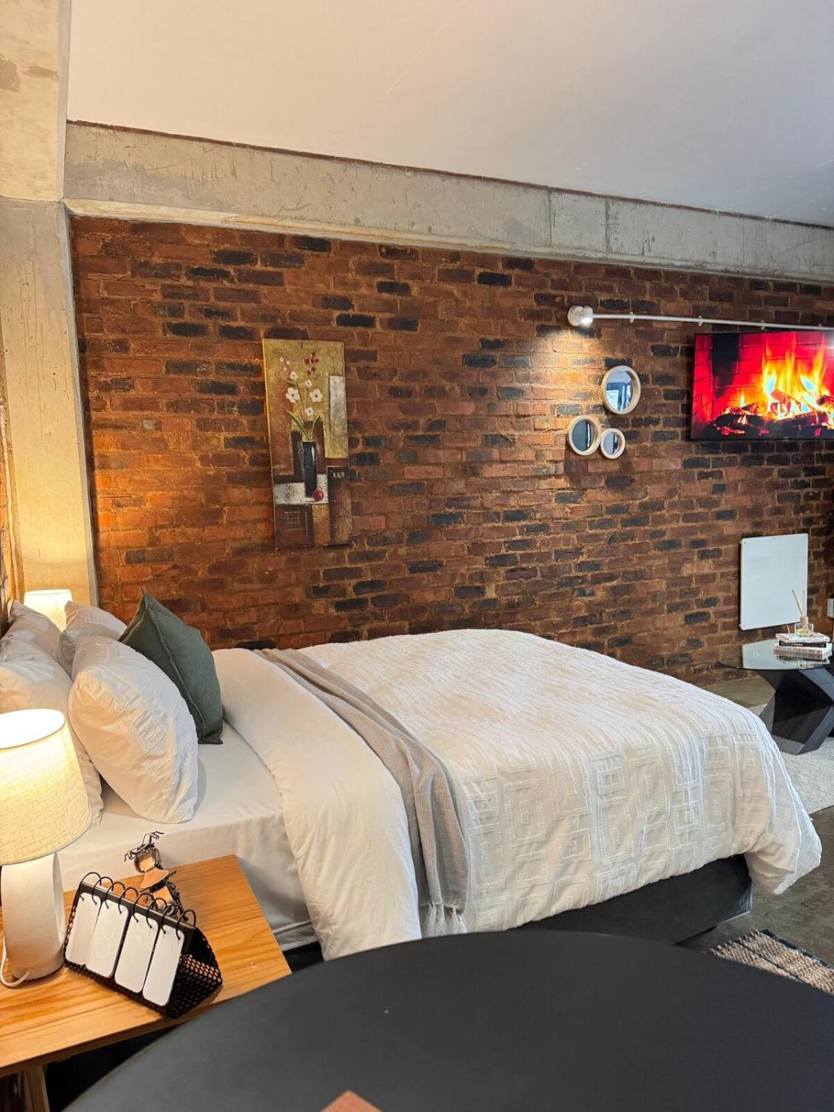 The Nook At Maboneng -24hr Security, Wifi, Cozy Johannesburg