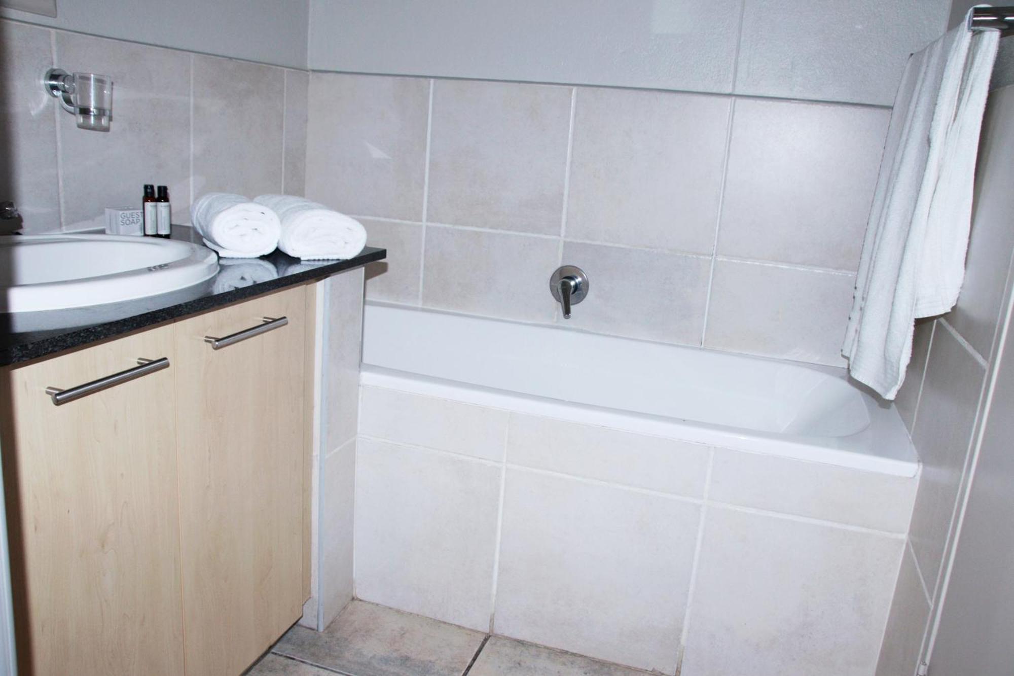 Apartment Westpoint Executive Sandton
