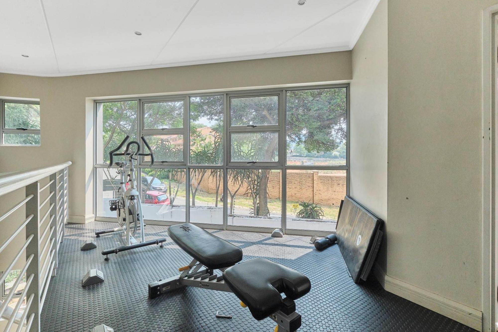 Căn hộ Spacious 2-bed 2-bath In Sandton With Wifi - Gym & Pool *