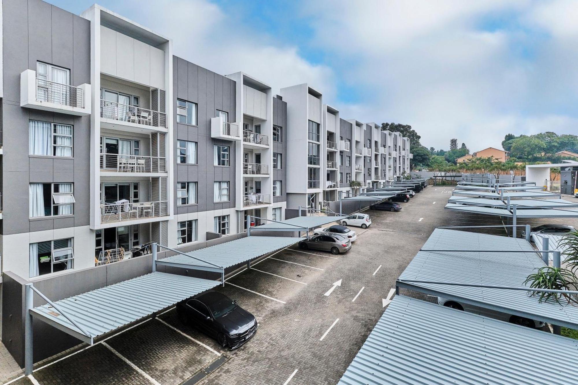 Spacious 2-bed 2-bath In Sandton With Wifi - Gym & Pool Apartamento *