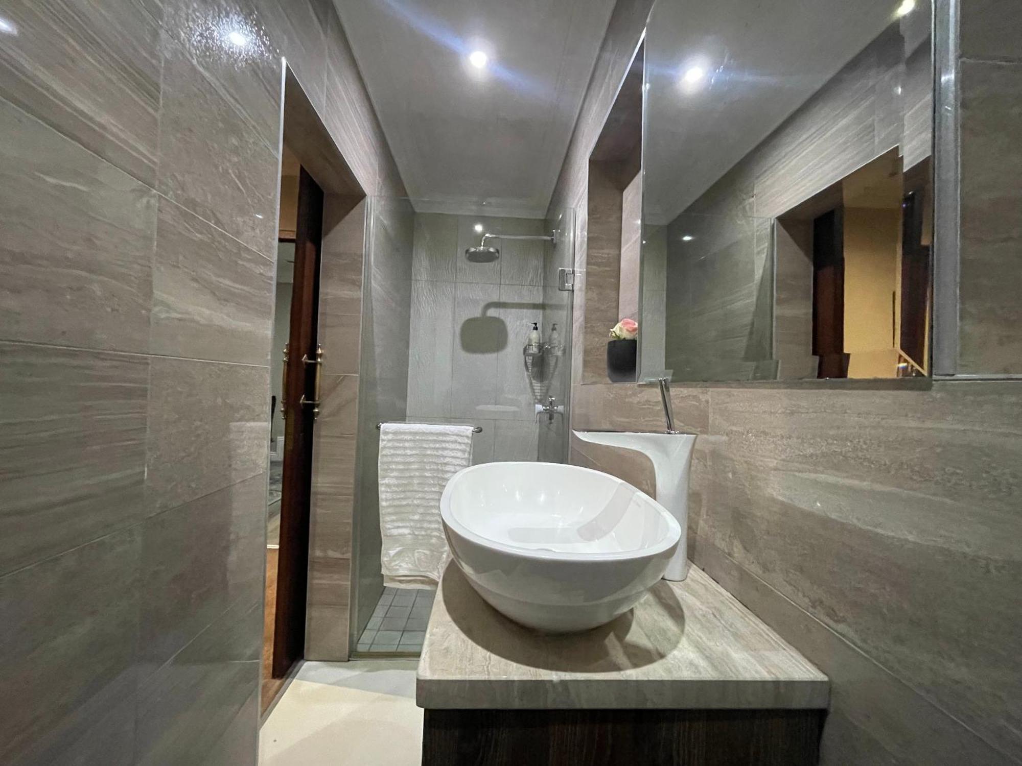 The Ridgeback, 4 Bedroom House Bryanston *