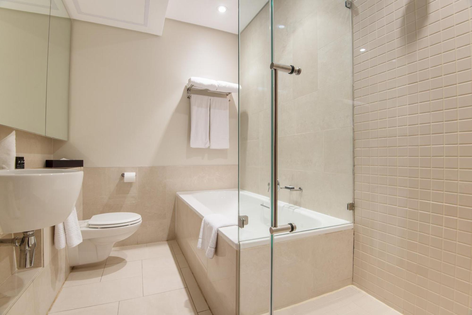 Hotel Raphael