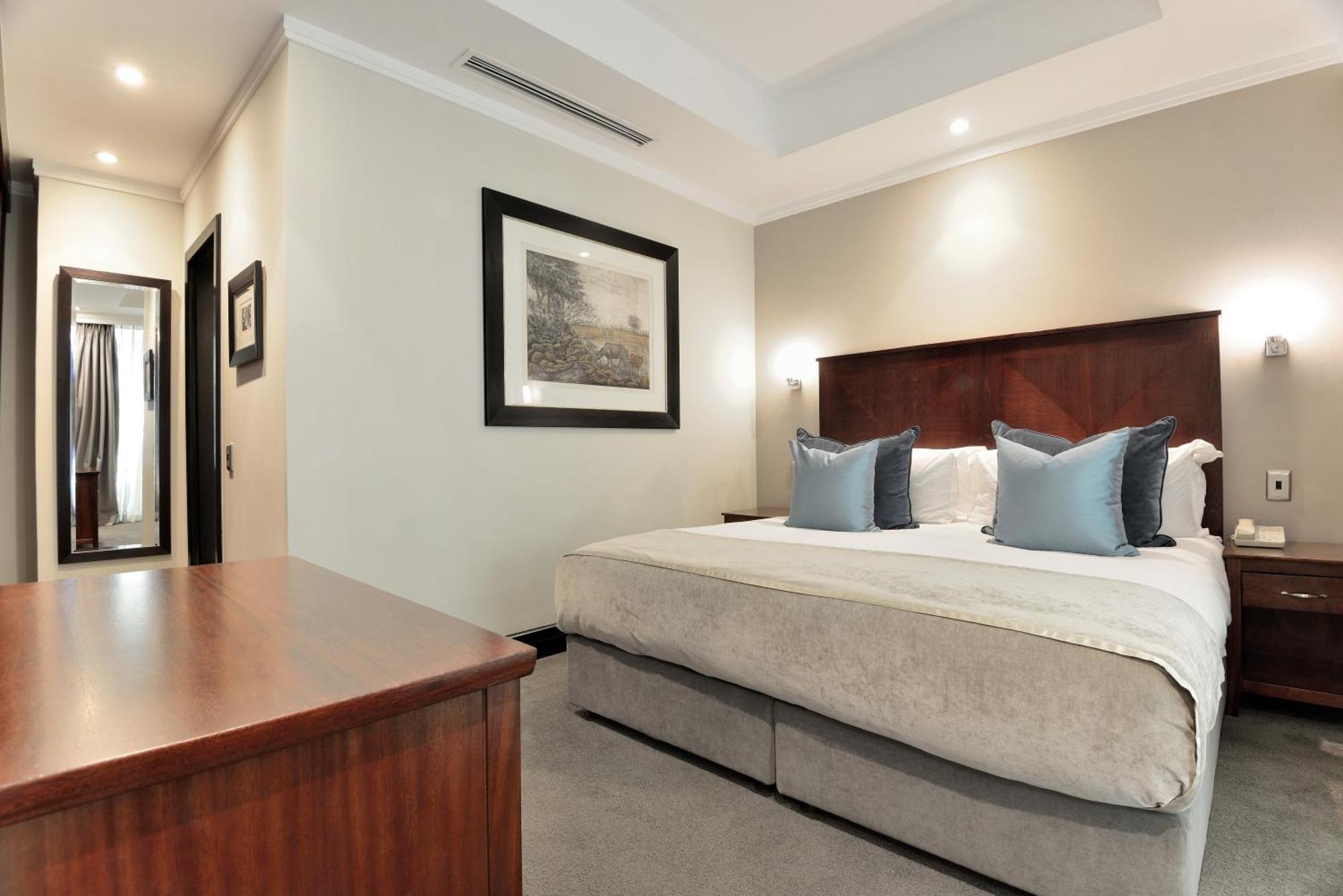 Hotel Raphael