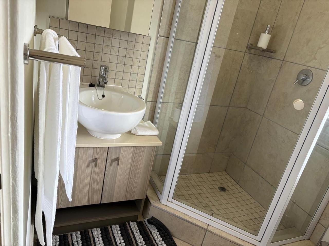 The Cube Sandton Bed & Breakfast