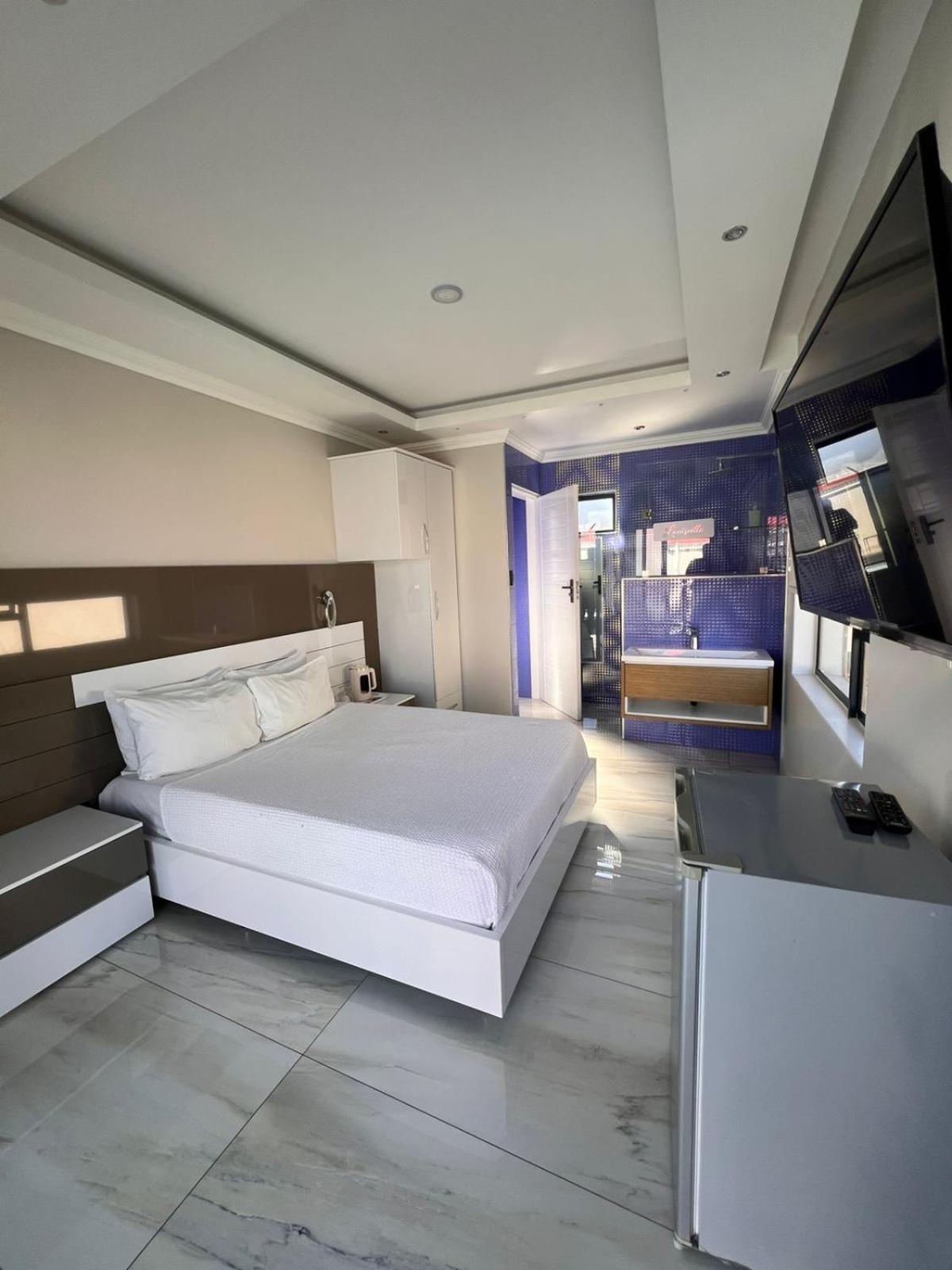 Louisville Guest Bedfordview Guest house Johannesburg
