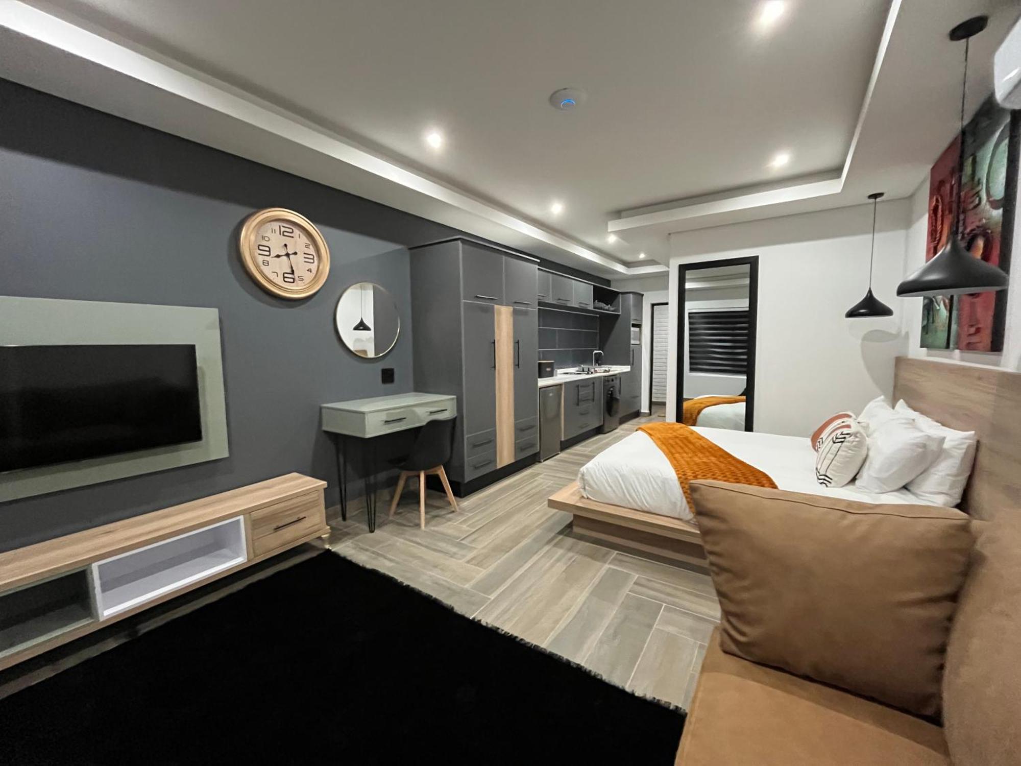 Plot 98 Guest house *