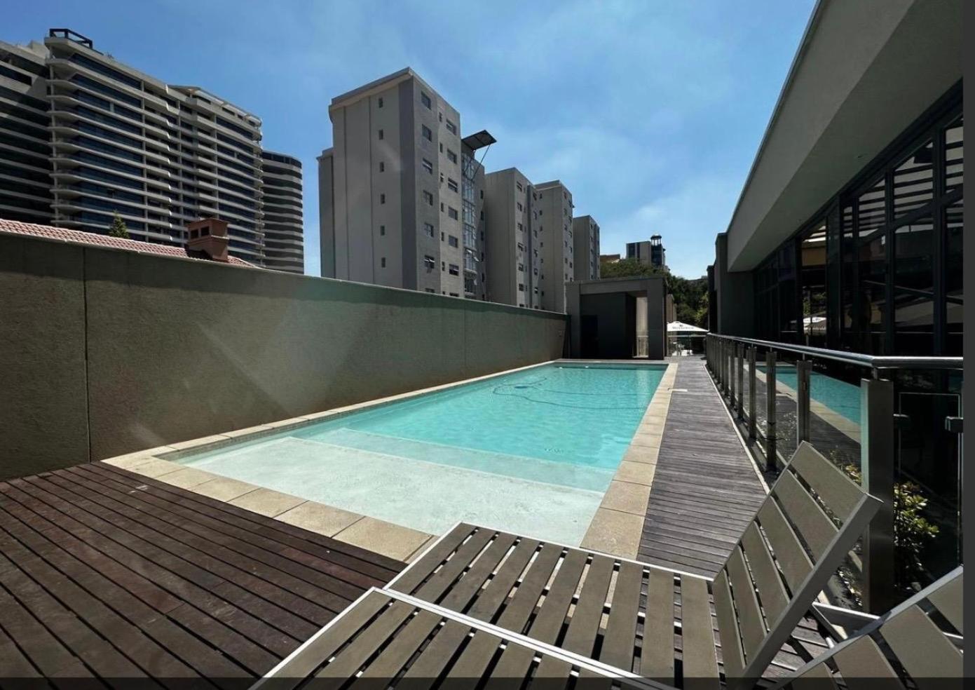 New Revamped Luxury Suite In Sandton City Joanesburgo