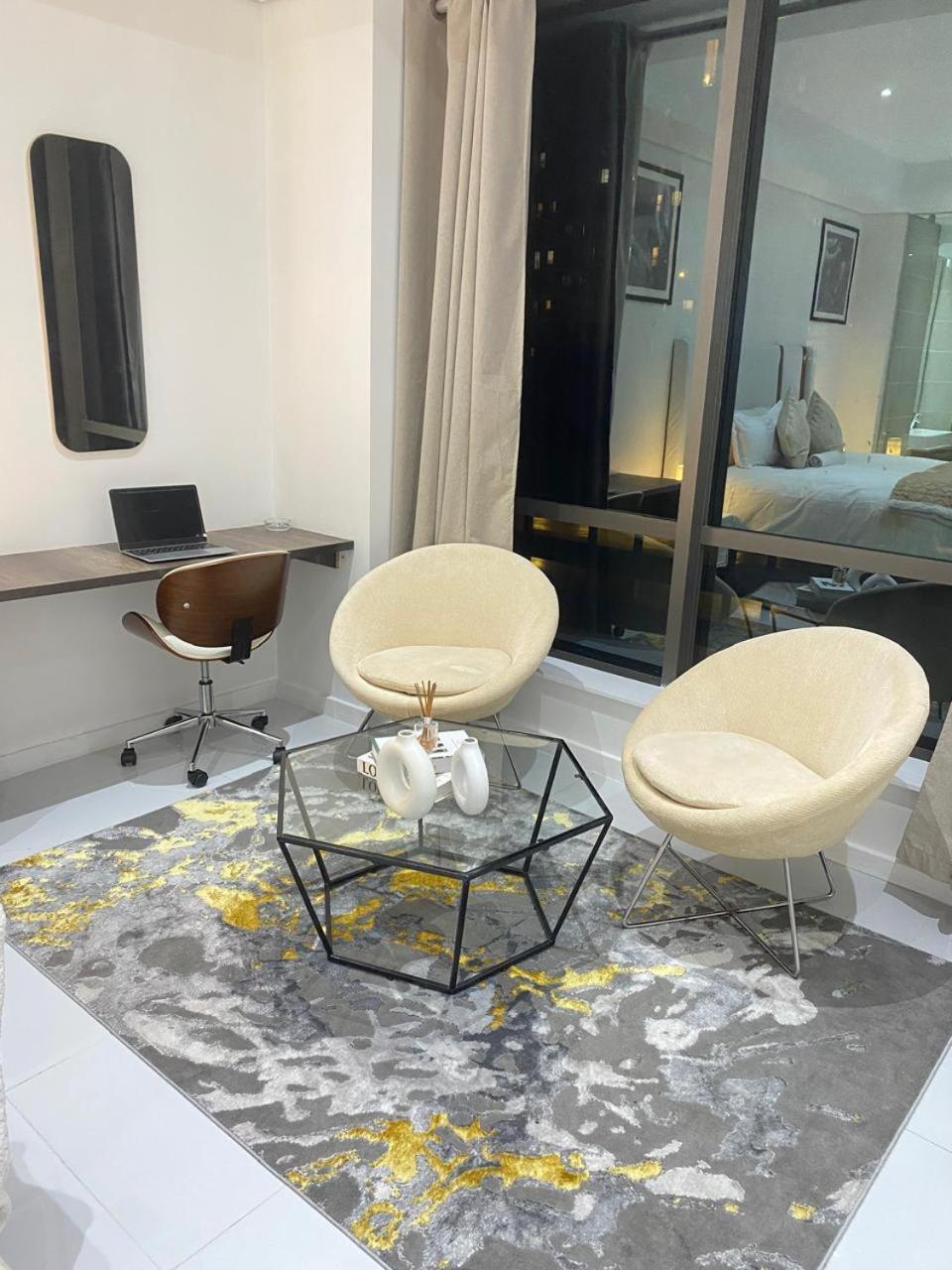 Luxury & Premium Sandton Two Apartment Johannesburg