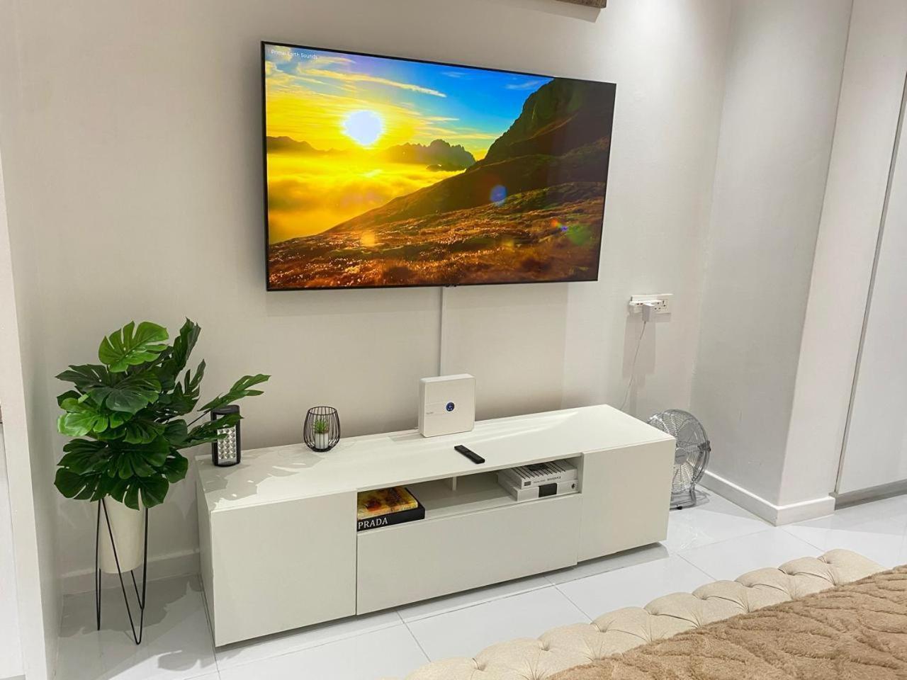 Luxury & Premium Sandton Two