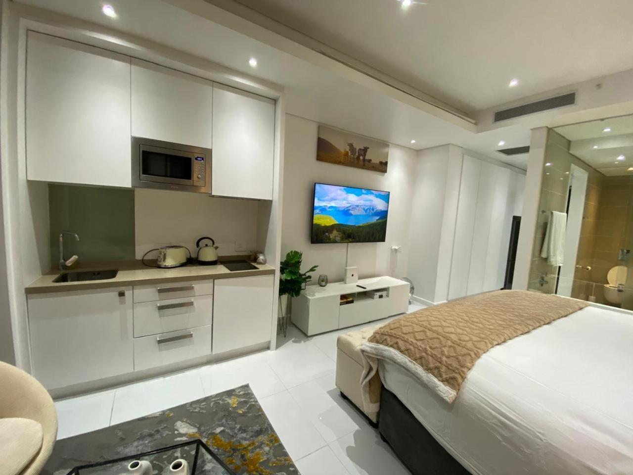 New Revamped Luxury Suite In Sandton City Apartamento *