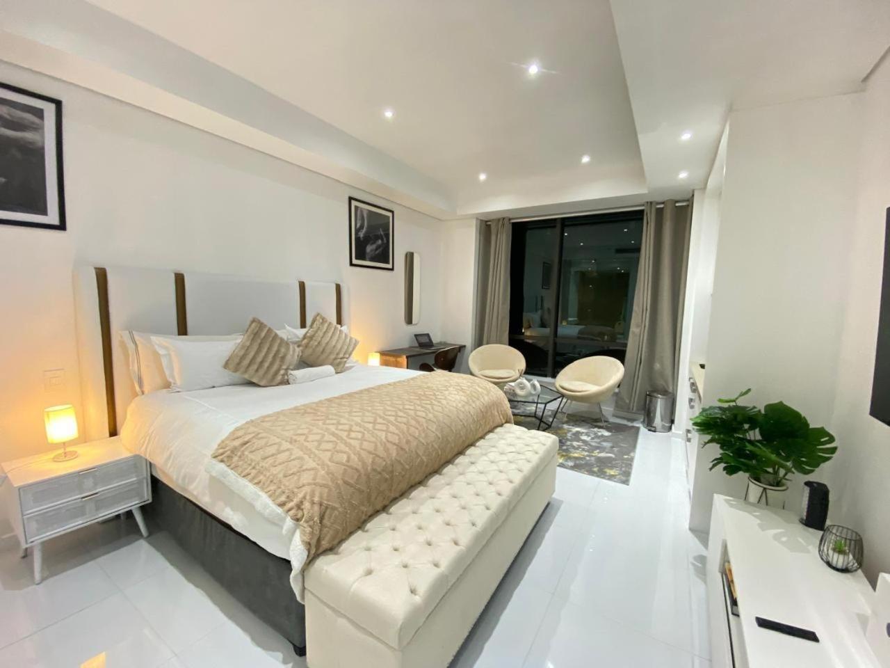 Apartamento New Revamped Luxury Suite In Sandton City *